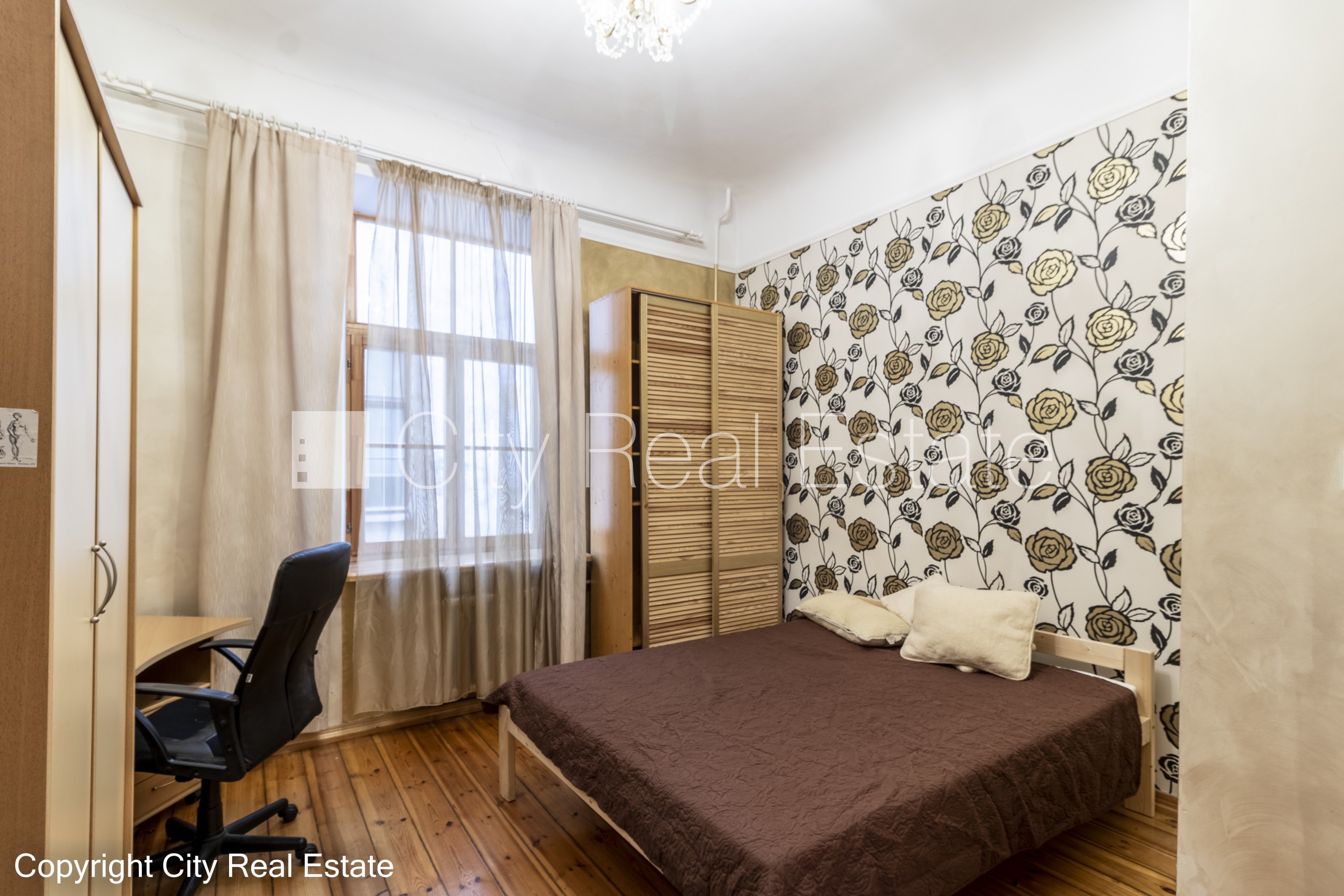 Sludinājumi. Pagalma māja, renovēta māja, slēgts pagalms, ieeja no pagalma, kāpņu telpa pēc kosmētiskā remonta, Cena: 265000 EUR Foto #7