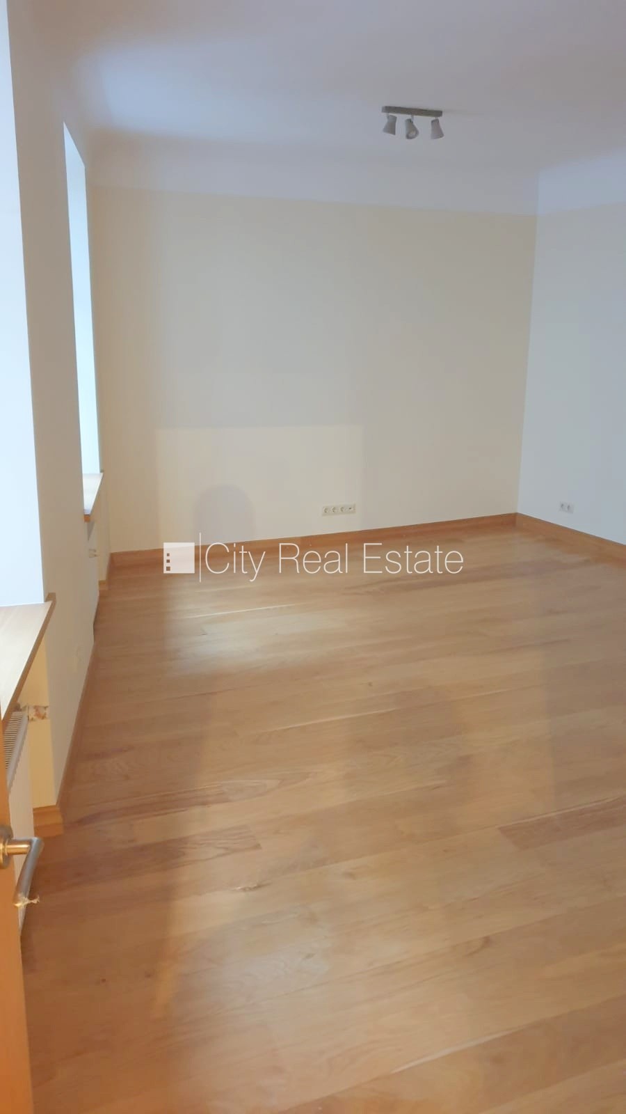 Sludinājumi. Fasādes māja, renovēta māja, viena kvadrātmetra apsaimniekošanas maksa mēnesī  0,70 EUR, ieeja no Cena: 720 EUR/mēn Foto #13