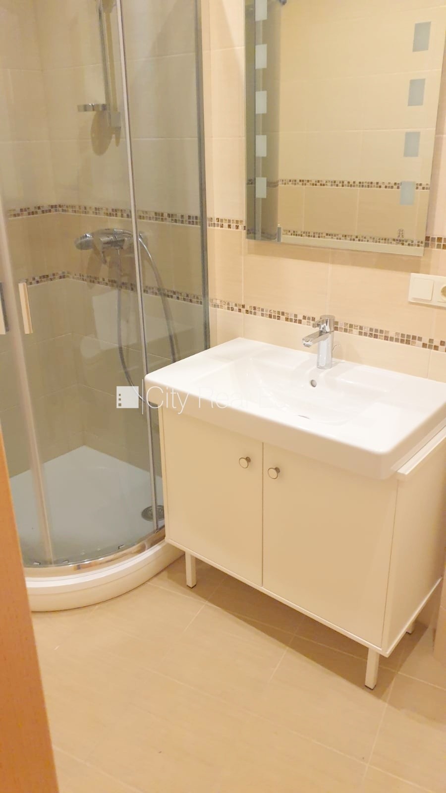 Sludinājumi. Fasādes māja, renovēta māja, viena kvadrātmetra apsaimniekošanas maksa mēnesī  0,70 EUR, ieeja no Cena: 720 EUR/mēn Foto #16