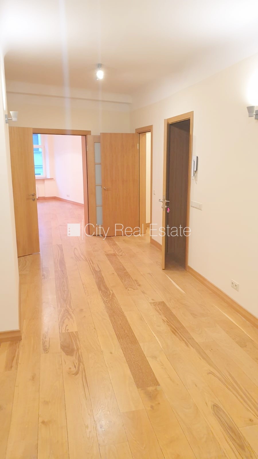 Sludinājumi. Fasādes māja, renovēta māja, viena kvadrātmetra apsaimniekošanas maksa mēnesī  0,70 EUR, ieeja no Cena: 720 EUR/mēn Foto #11