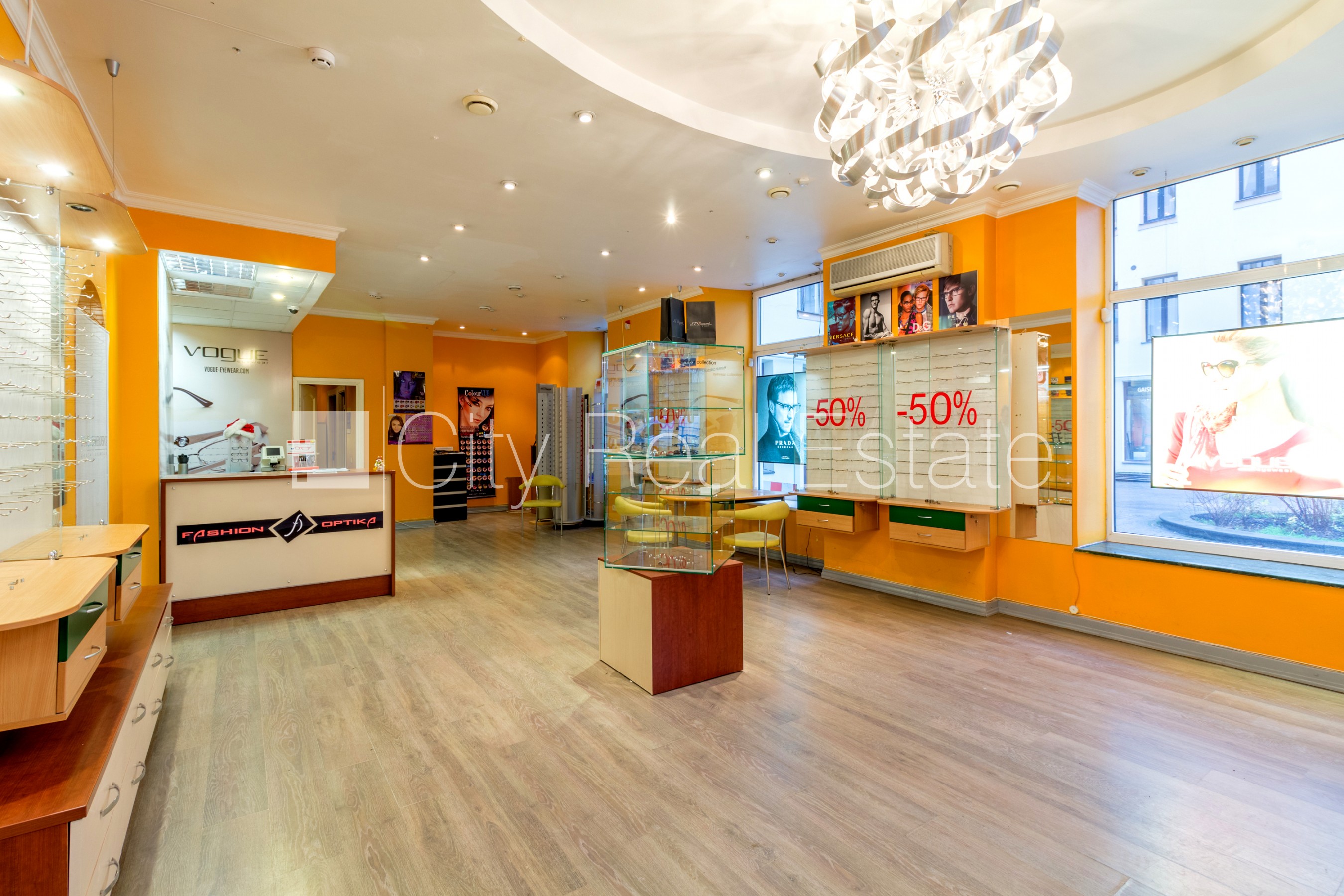 Объявление. Дом во дворе, реновированный дом, кирпичные стены, фасад с декоративной штукатуркой, Цена: 256000 EUR Foto #4