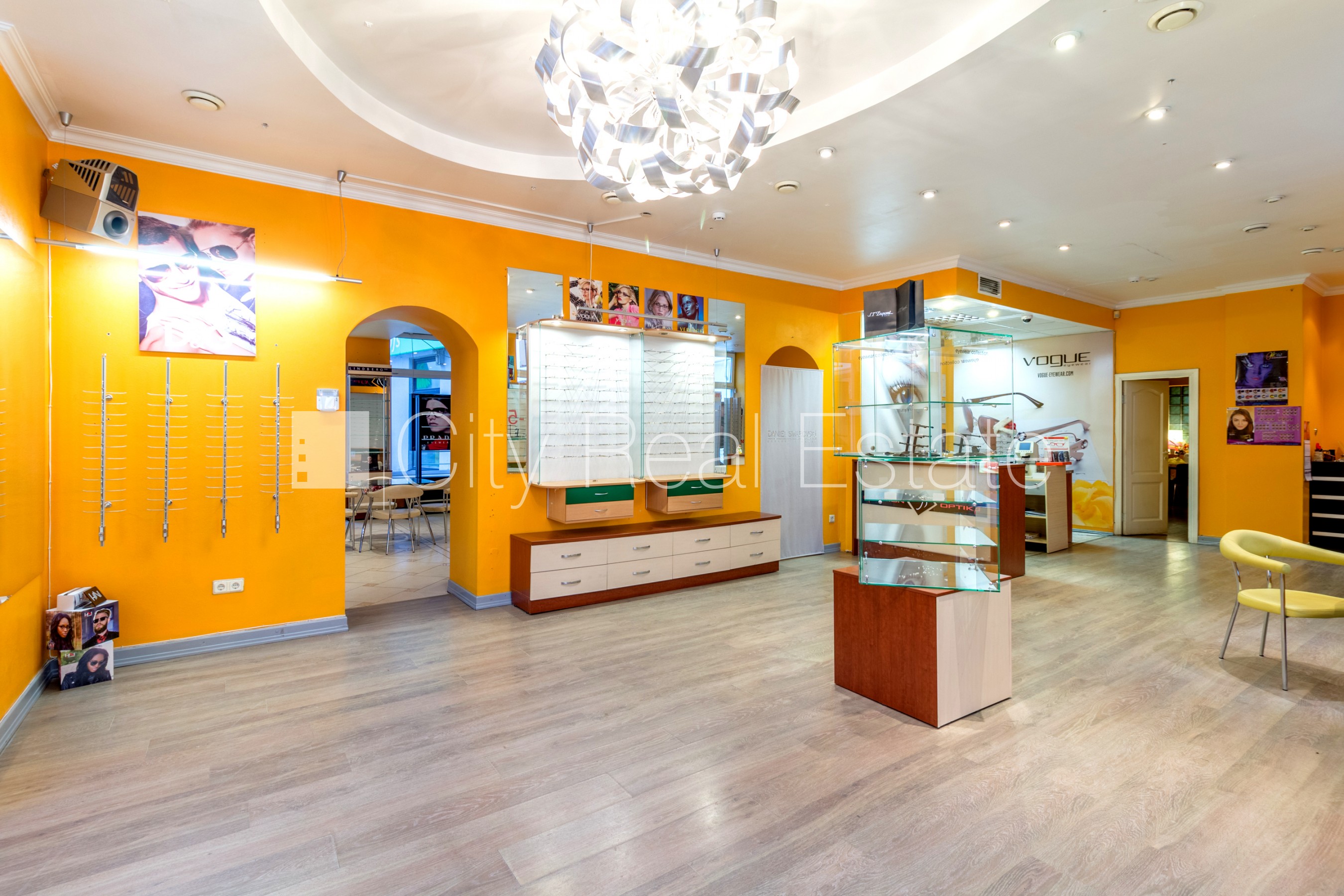 Объявление. Дом во дворе, реновированный дом, кирпичные стены, фасад с декоративной штукатуркой, Цена: 256000 EUR Foto #6