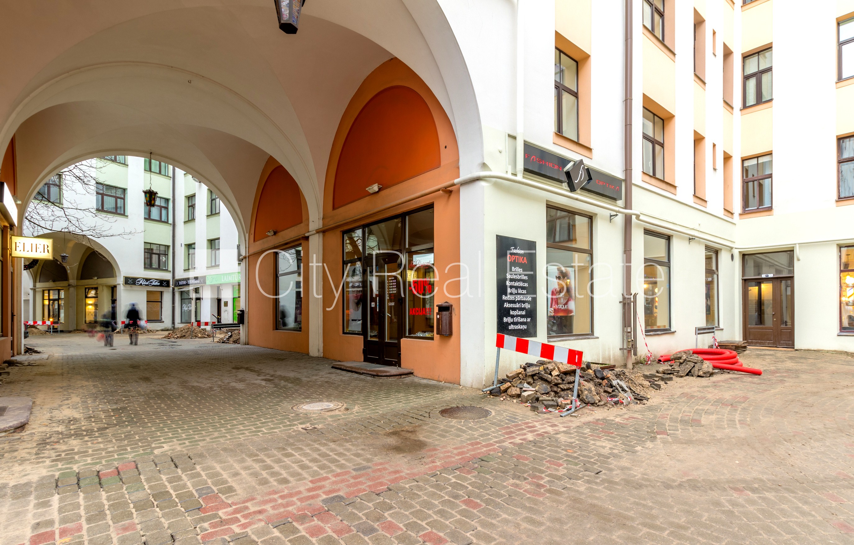 Объявление. Дом во дворе, реновированный дом, кирпичные стены, фасад с декоративной штукатуркой, Цена: 256000 EUR Foto #15