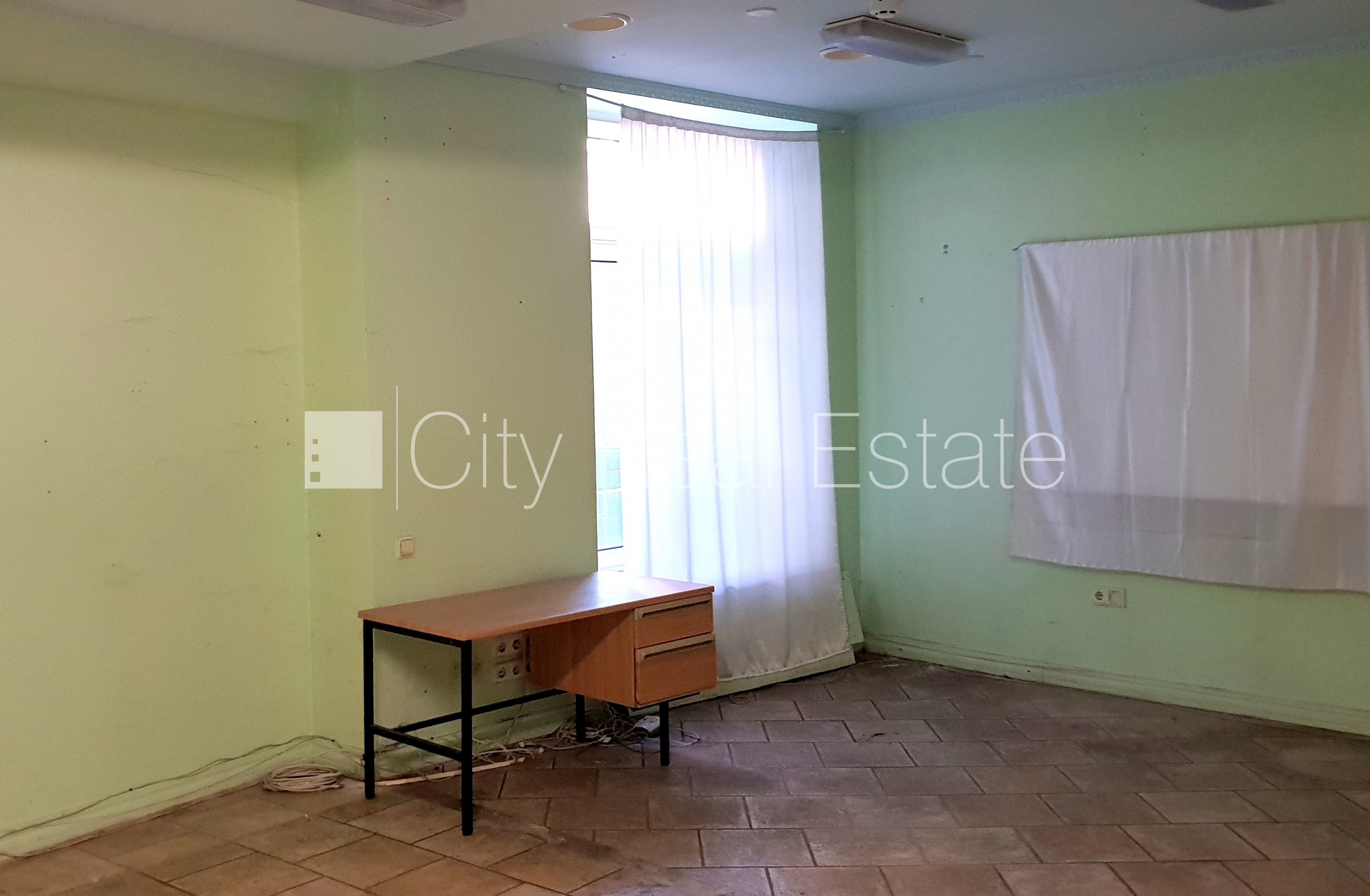 Объявление. Дом во дворе, реновированный дом, кирпичные стены, фасад с декоративной штукатуркой, Цена: 256000 EUR Foto #13