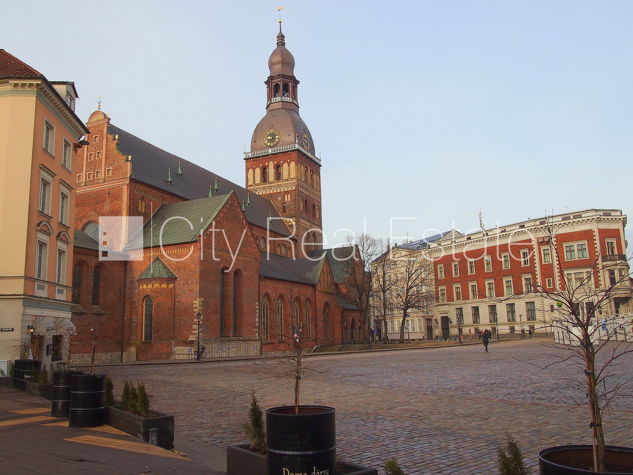 Sludinājumi. Fasādes māja, renovēta māja, ieeja no pagalma, luksuss apartamenti , ir lifts, kāpņu telpa pēc Cena: 195000 EUR Foto #12