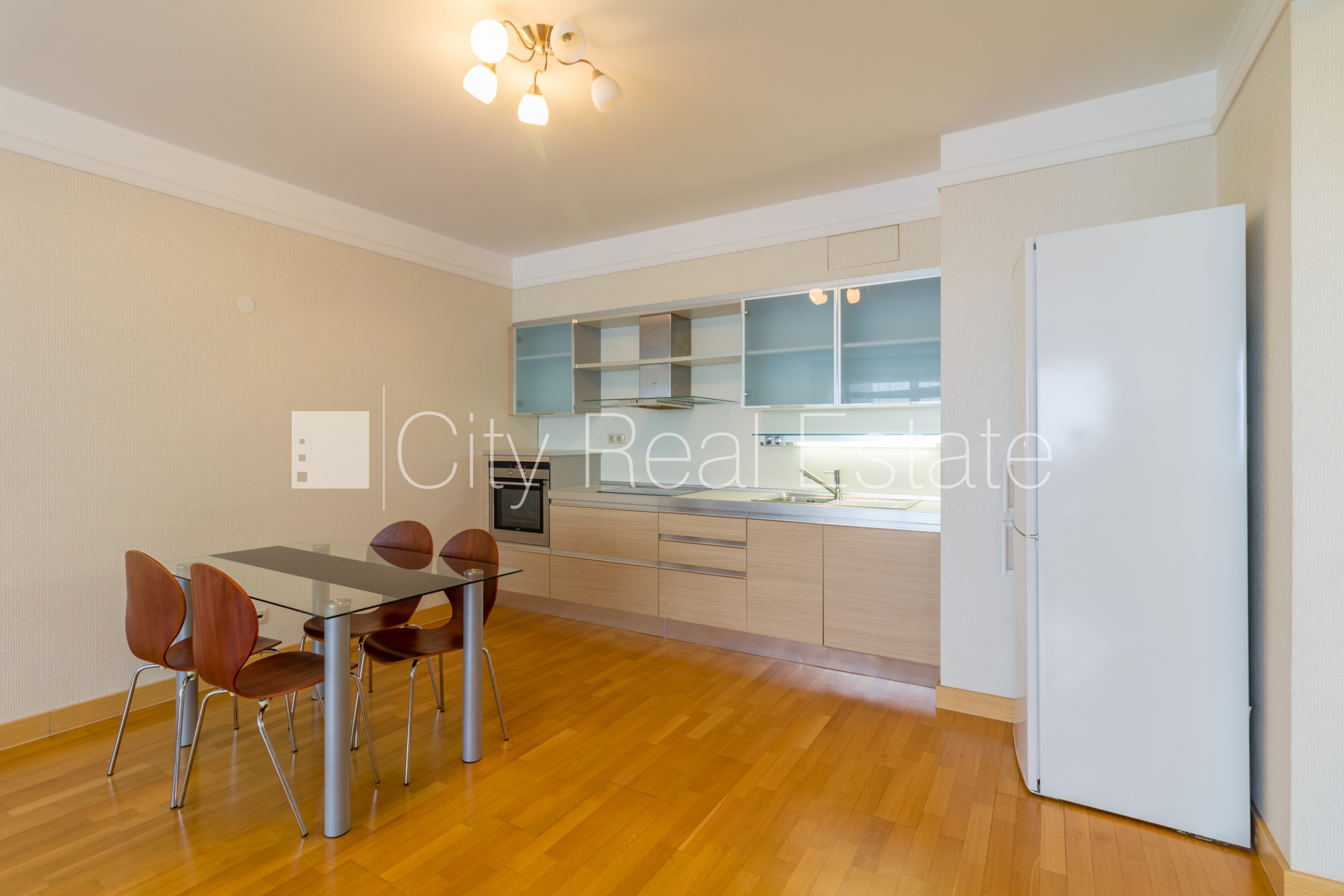 Sludinājumi. Projekts - Panorama Plaza, jaunceltne, labiekārtota apzaļumota teritorija, maksas stāvvieta, Cena: 650 EUR/mēn Foto #2