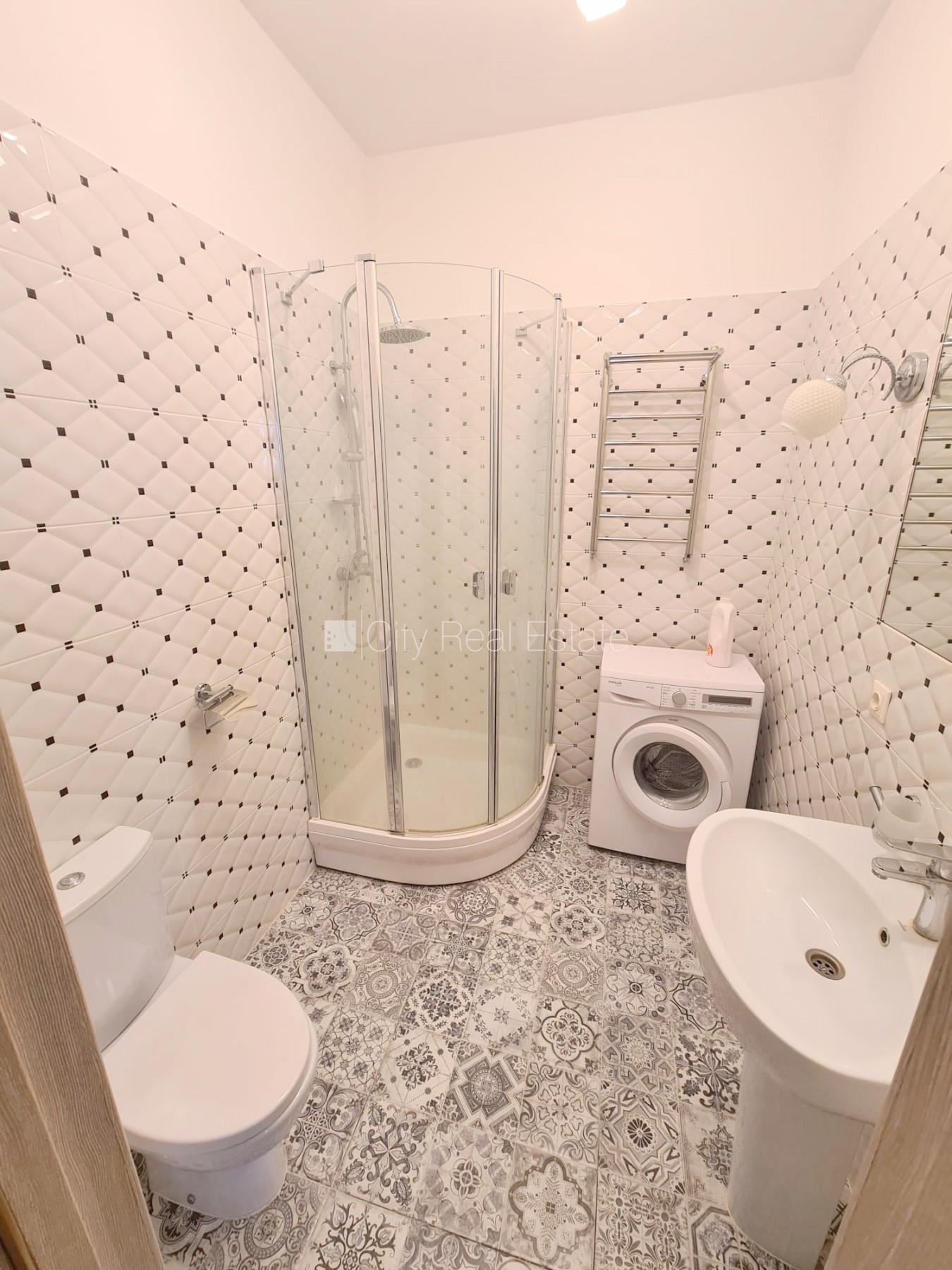 Sludinājumi. Jaunceltne, renovēta māja, ieeja no ielas, ir lifts, kāpņu telpa pēc kapitālā remonta, Cena: 550 EUR/mēn Foto #20