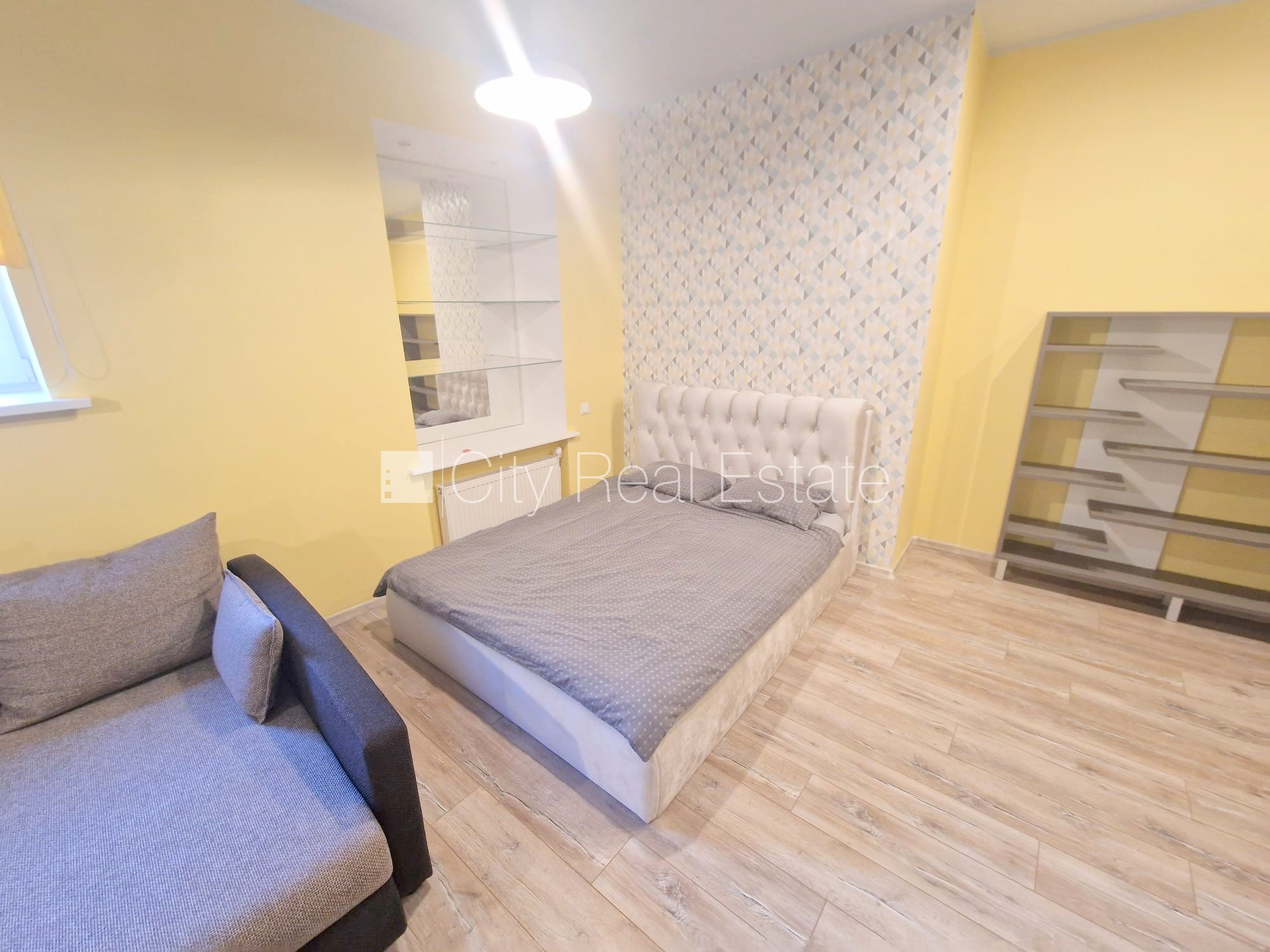 Sludinājumi. Jaunceltne, renovēta māja, ieeja no ielas, ir lifts, kāpņu telpa pēc kapitālā remonta, Cena: 550 EUR/mēn Foto #8