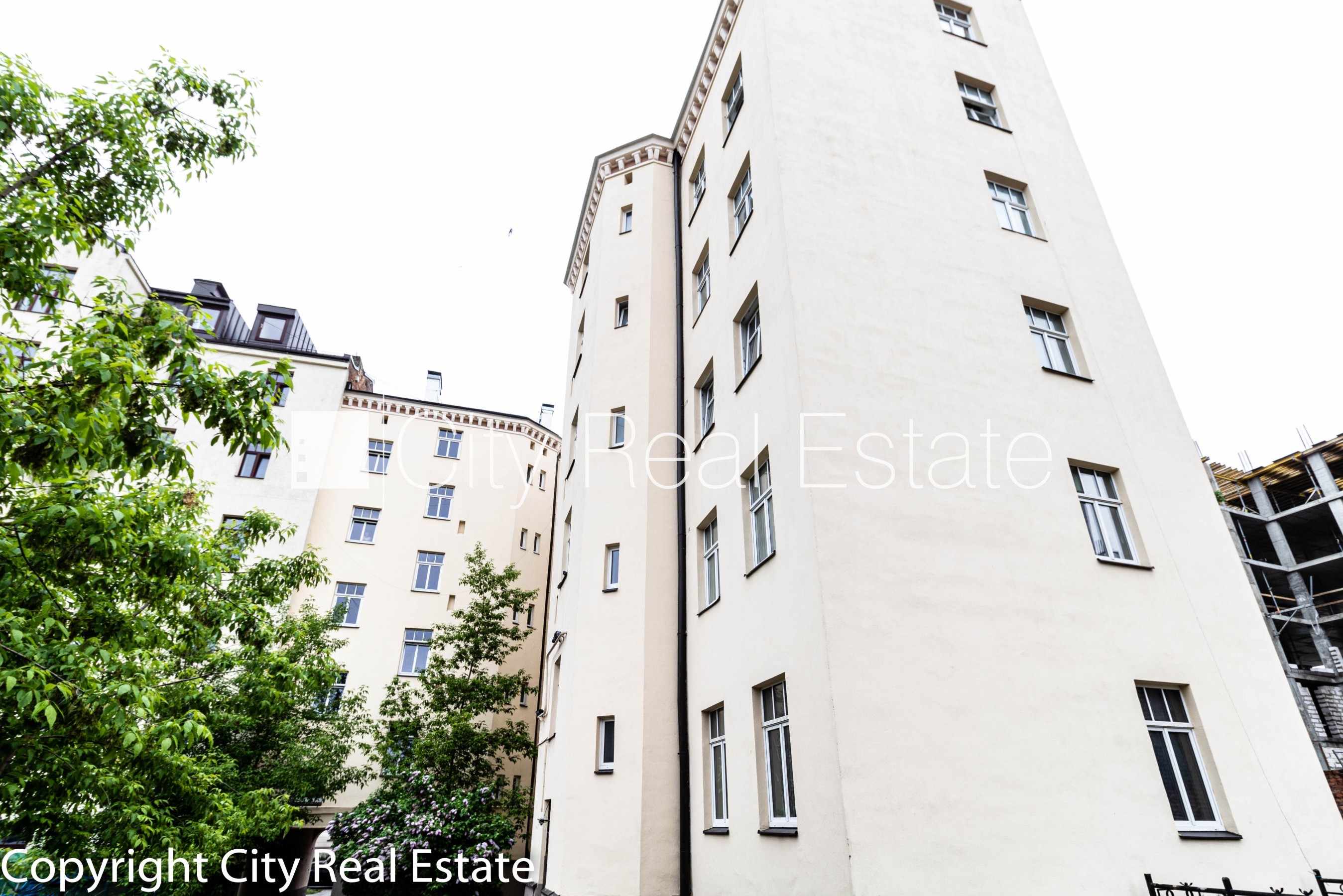 Sludinājumi. Fasādes māja, renovēta māja, vieta automašīnai, ieeja no pagalma, mansards, kāpņu telpa pēc Cena: 260 EUR/mēn Foto #22