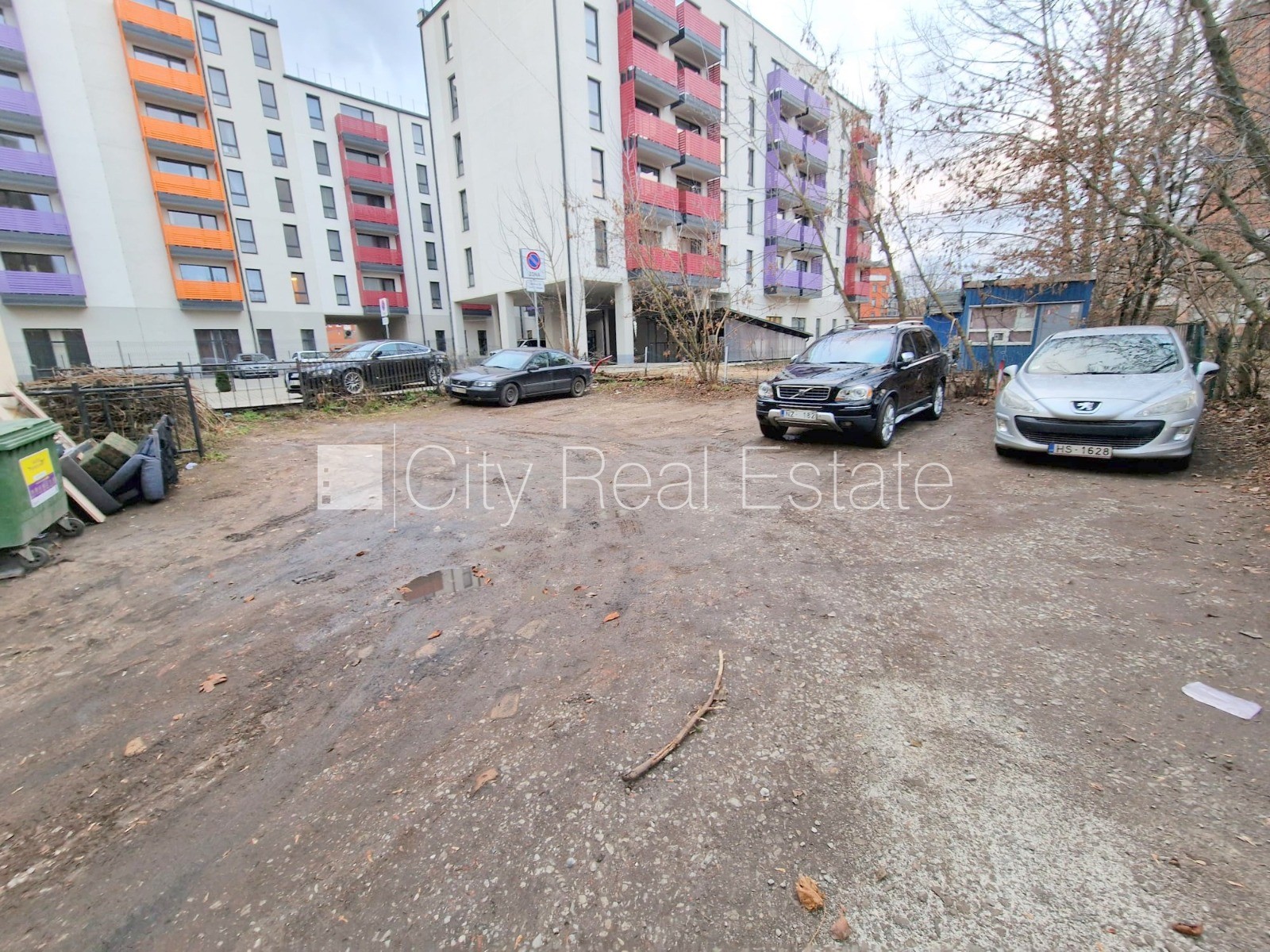 Sludinājumi. Fasādes māja, renovēta māja, vieta automašīnai, ieeja no pagalma, mansards, kāpņu telpa pēc Cena: 260 EUR/mēn Foto #25