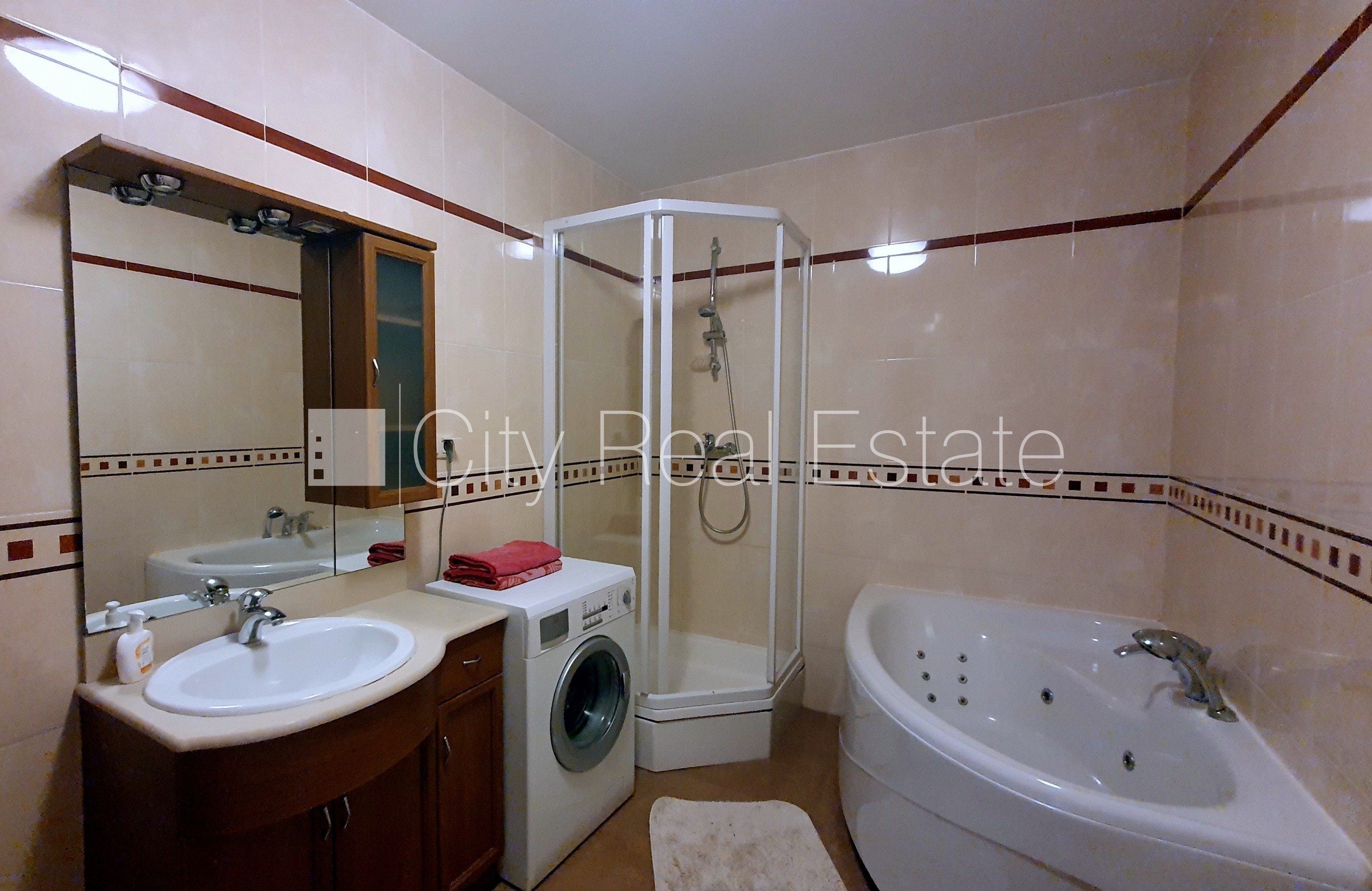 Sludinājumi. Projekts - Jūras Pils, jaunceltne, pagalma māja, par terases platību apsaimniekošanas maksa nav Cena: 3000 EUR/mēn Foto #15