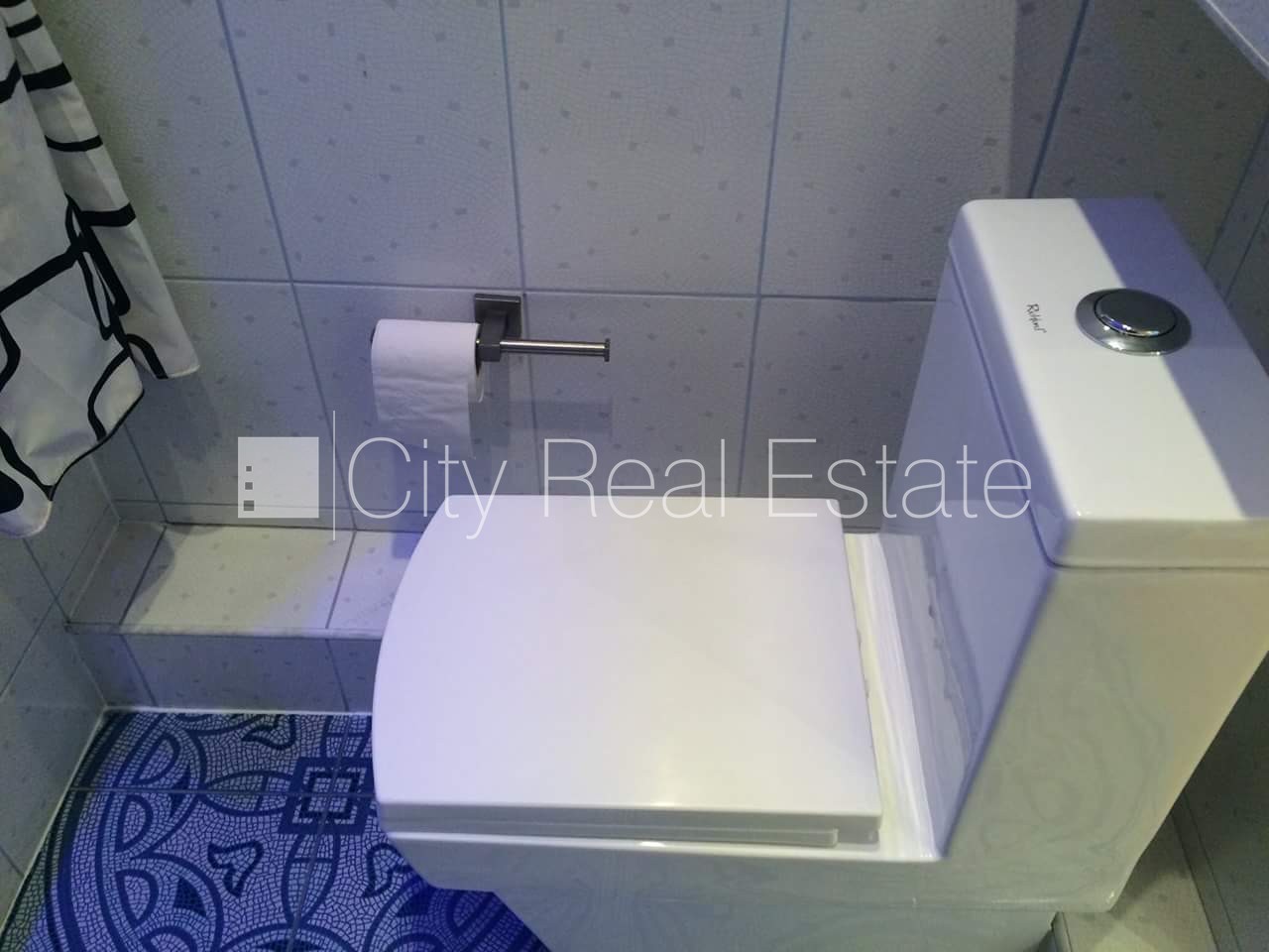 Sludinājumi. Fasādes māja, renovēta māja, ieeja no ielas, ir lifts, kāpņu telpa pēc kapitālā remonta, logi Cena: 445 EUR/mēn Foto #10