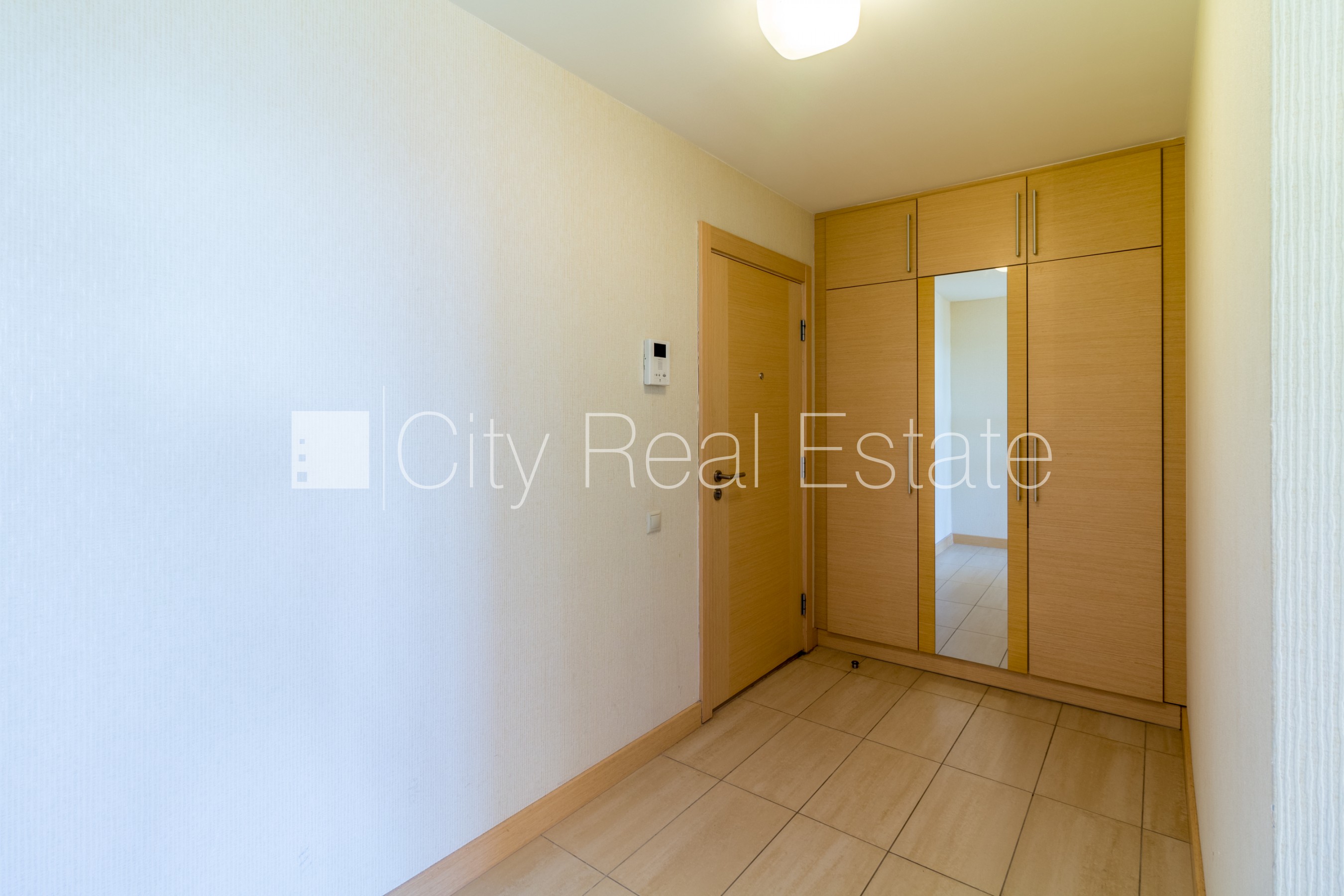 Sludinājumi. Projekts - Panorama Plaza, jaunceltne, fasādes māja, slēgta teritorija, iespēja nomāt pazemes Cena: 680 EUR/mēn Foto #8