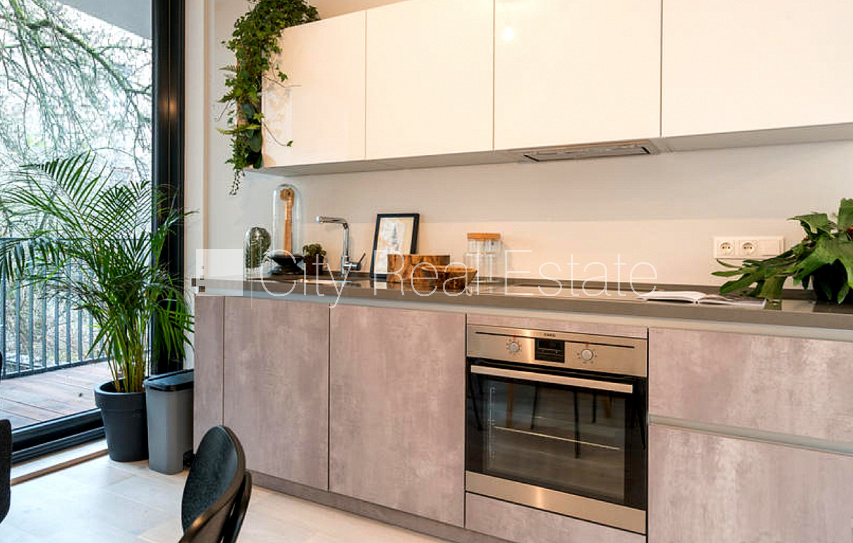 Объявление. Земля в собственности, новостройка, фасадный дом, монолитные бетонные стены, плата за обслуживание Цена: 407000 EUR Foto #10