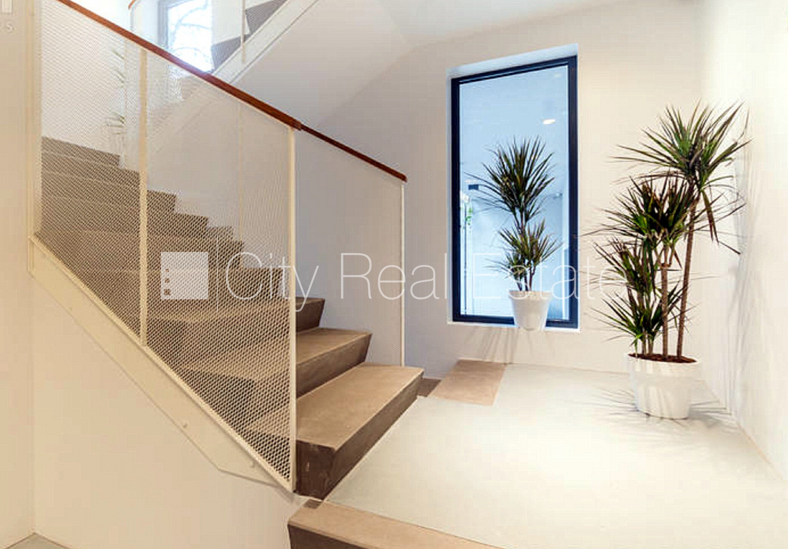 Объявление. Земля в собственности, новостройка, фасадный дом, монолитные бетонные стены, плата за обслуживание Цена: 407000 EUR Foto #14