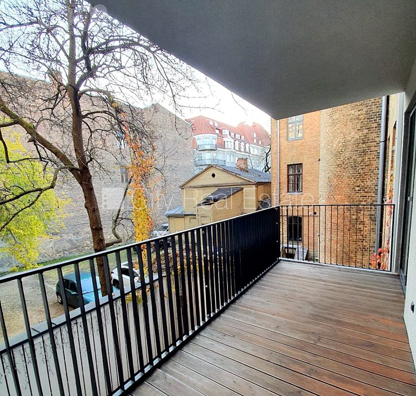 Объявление. Земля в собственности, новостройка, фасадный дом, монолитные бетонные стены, плата за обслуживание Цена: 407000 EUR Foto #5