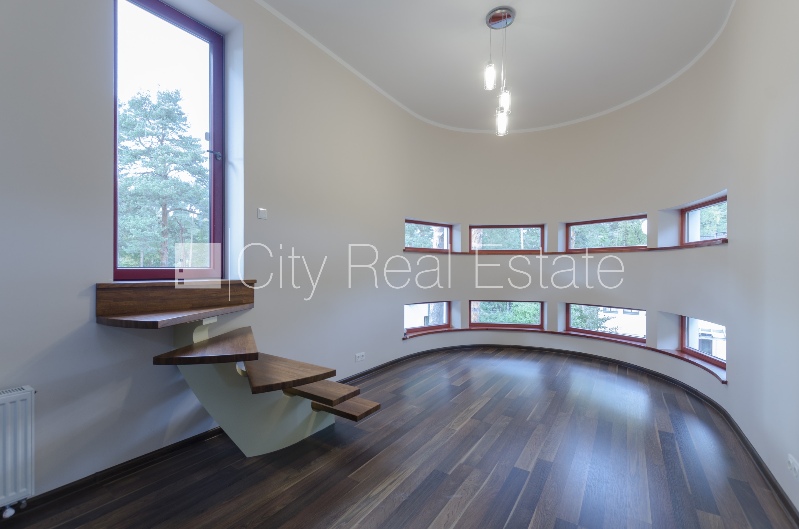 Объявление. Земля в собственности, реновированный дом, поменянное покрытие крыши, кирпичные стены, фасад с Цена: 990000 EUR Foto #23