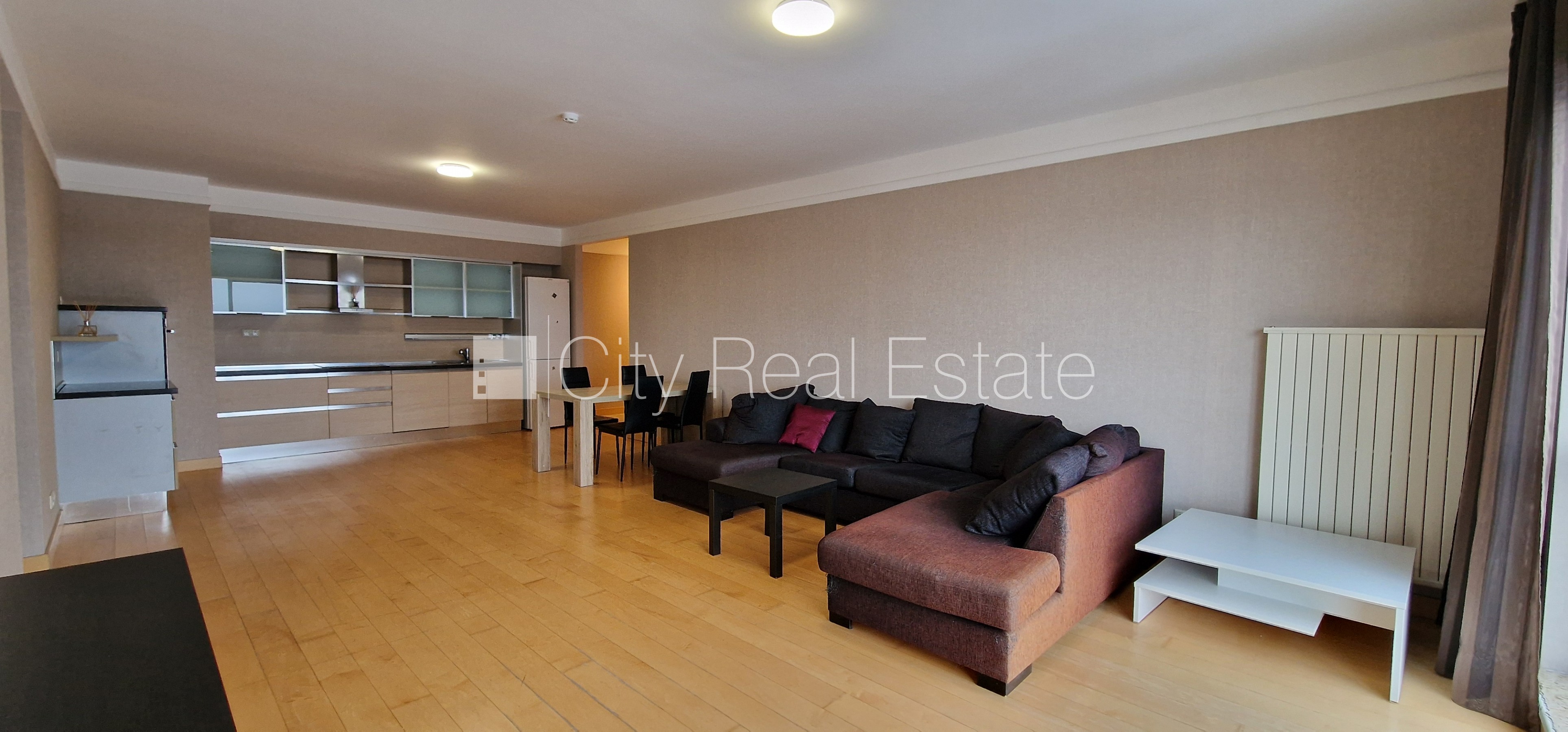 Sludinājumi. Projekts - Panorama Plaza, jaunceltne, vieta vairākām automašīnām, iespēja nomāt pazemes Cena: 850 EUR/mēn Foto #5