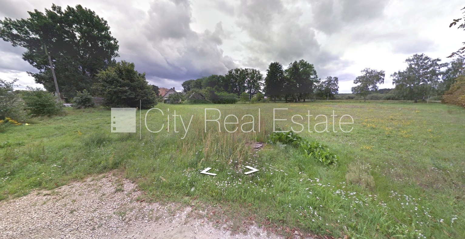 Sludinājumi. Atļauts būvēt vienstāvu ēku, atļauts būvēt divu stāvu ēku, zeme robežojas ar ielu, zeme robežojas Cena: 86940 EUR Foto #2