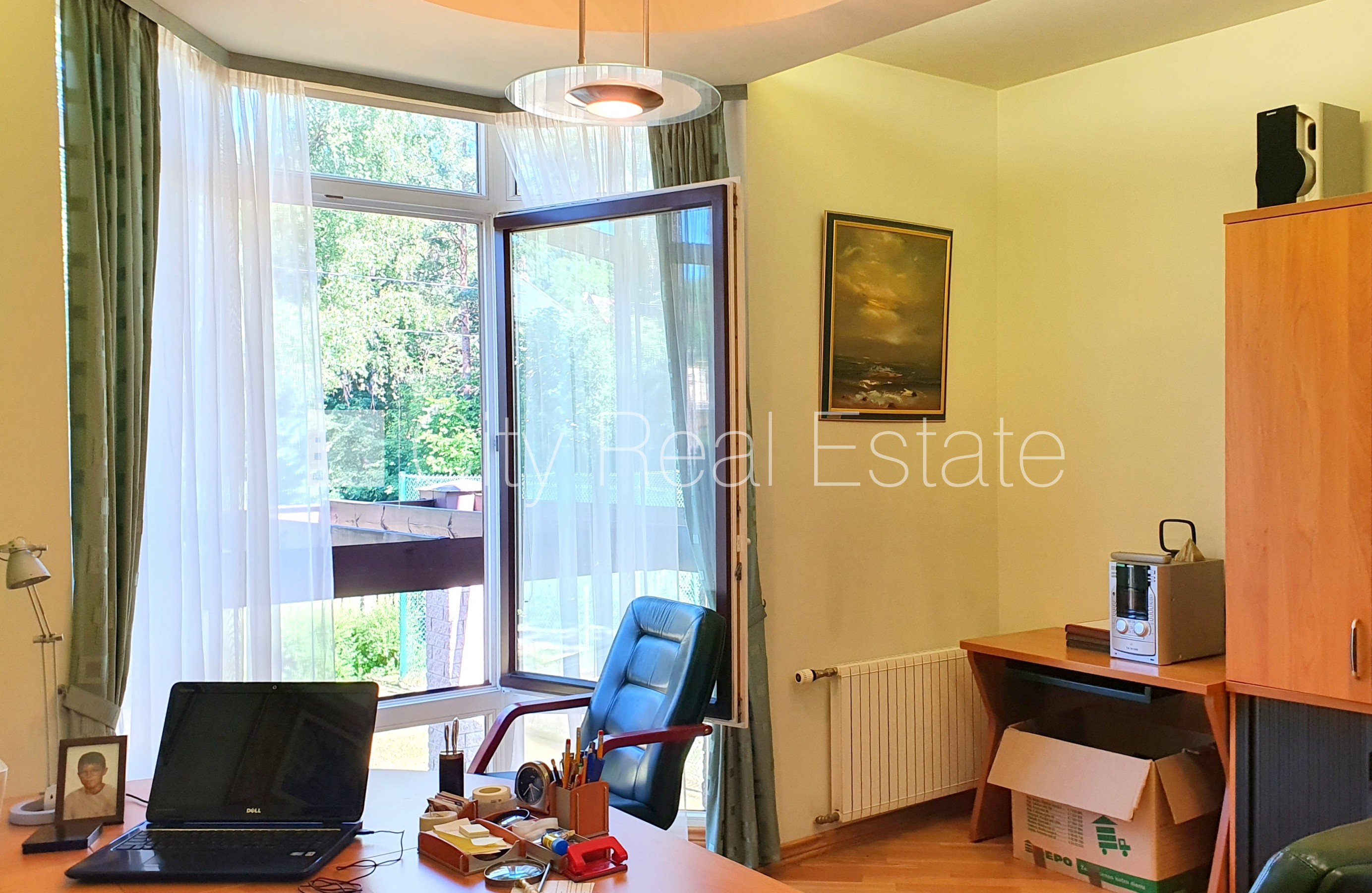 Объявление. Земля в собственности, частный дом, благоустроенная озеленённая территория 1910 м2, гараж на две Цена: 545500 EUR Foto #21