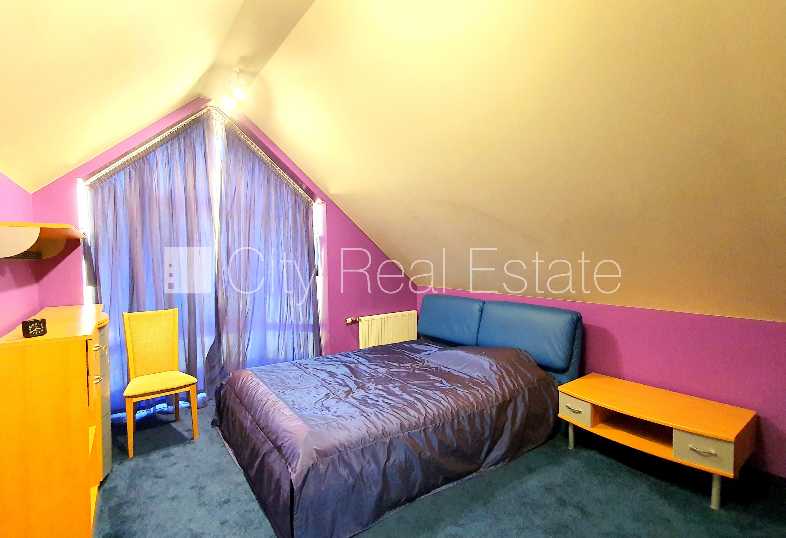 Объявление. Земля в собственности, частный дом, благоустроенная озеленённая территория 1910 м2, гараж на две Цена: 545500 EUR Foto #23