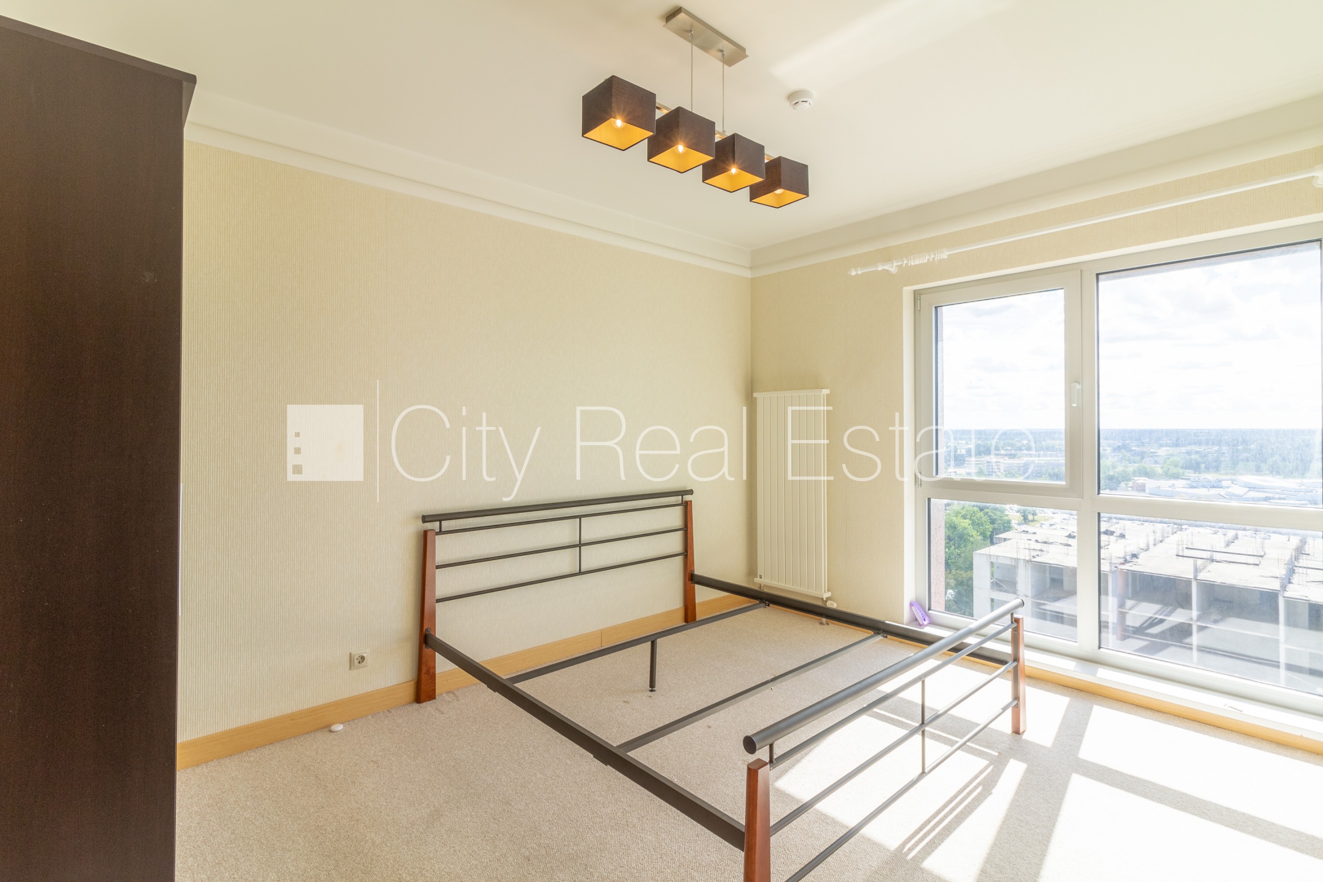 Sludinājumi. Projekts - Panorama Plaza, jaunceltne, iespēja nomāt pazemes autostāvvietu, pagalmā bērnu spēļu Cena: 900 EUR/mēn Foto #5