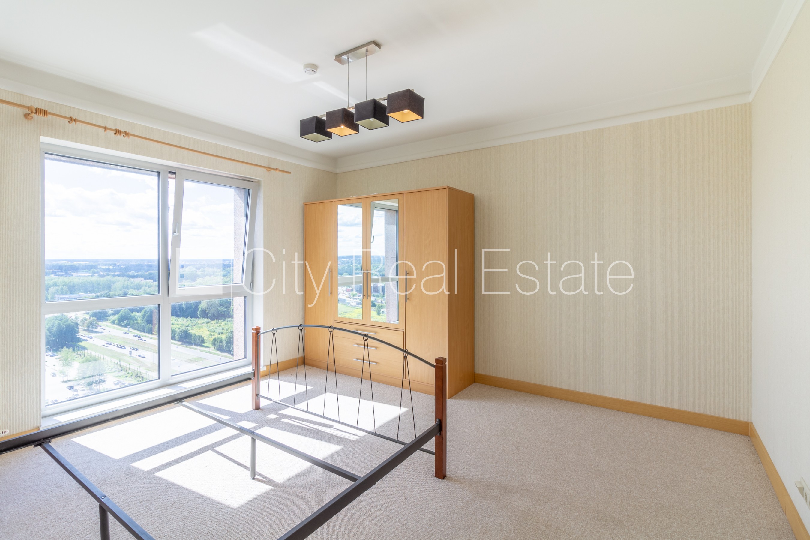 Sludinājumi. Projekts - Panorama Plaza, jaunceltne, iespēja nomāt pazemes autostāvvietu, pagalmā bērnu spēļu Cena: 900 EUR/mēn Foto #6