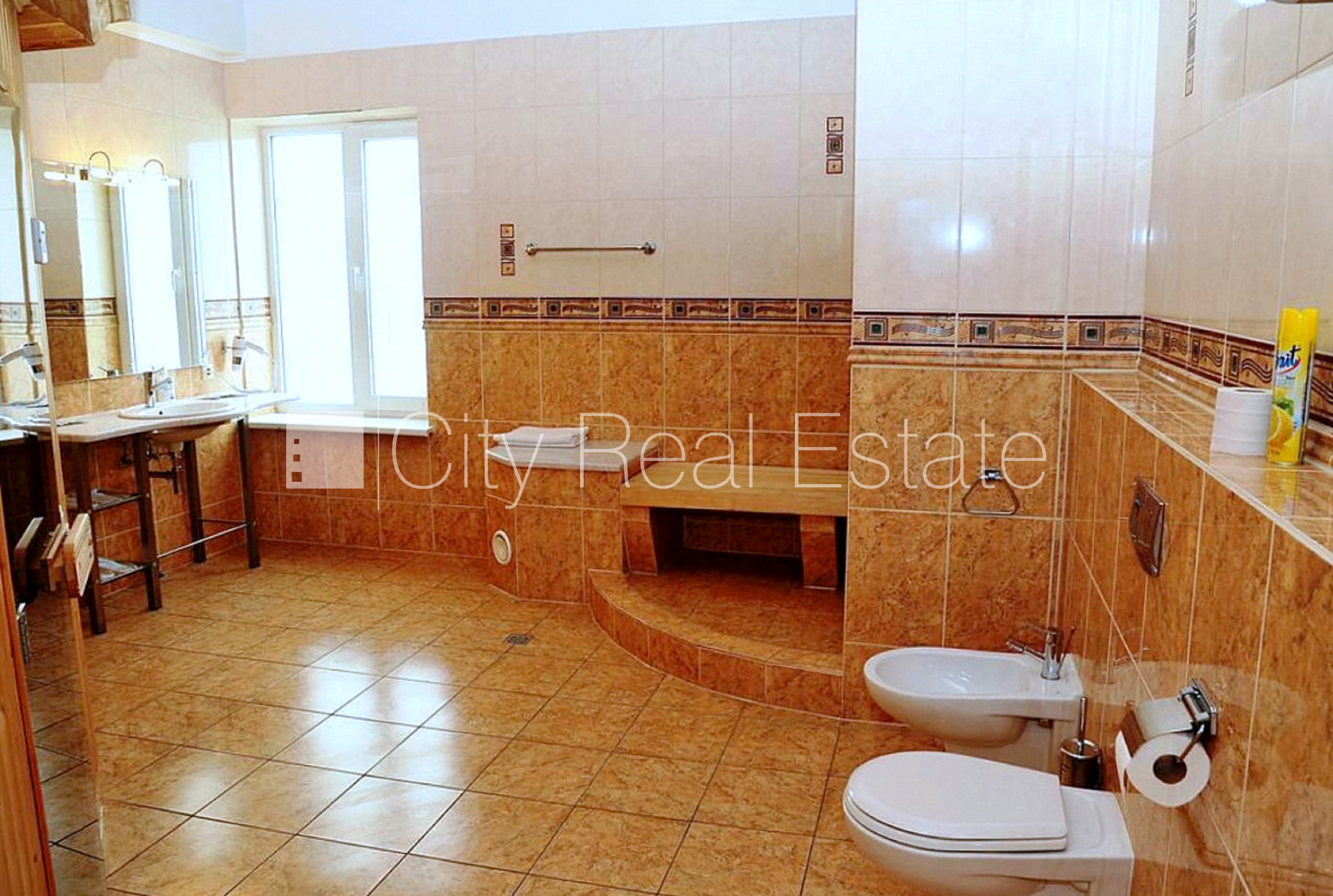 Sludinājumi. Zeme īpašumā, privātmāja, jaunceltne, labiekārtota apzaļumota teritorija 1200 m2, bruģēts Cena: 295000 EUR Foto #17