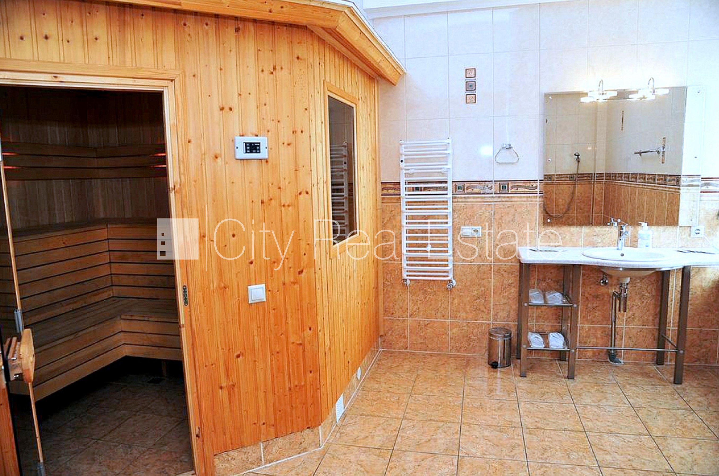 Sludinājumi. Zeme īpašumā, privātmāja, jaunceltne, labiekārtota apzaļumota teritorija 1200 m2, bruģēts Cena: 295000 EUR Foto #15