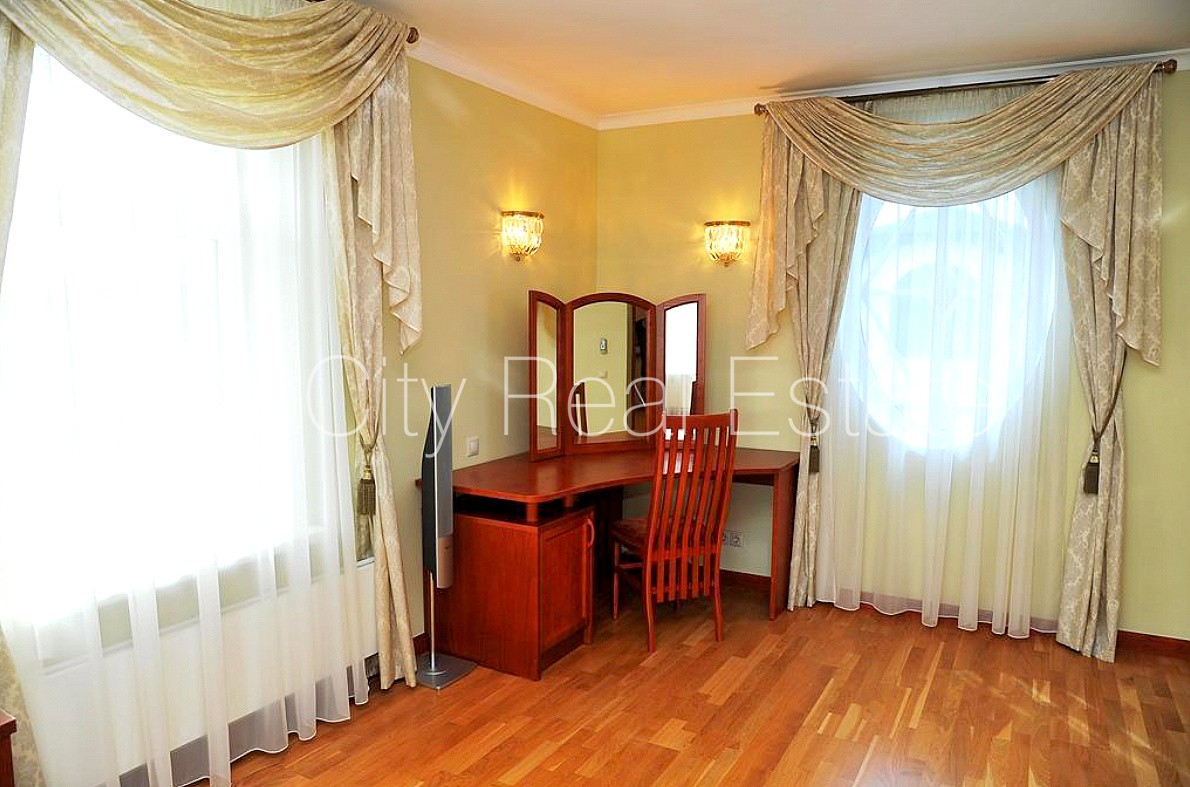 Sludinājumi. Zeme īpašumā, privātmāja, jaunceltne, labiekārtota apzaļumota teritorija 1200 m2, bruģēts Cena: 295000 EUR Foto #18