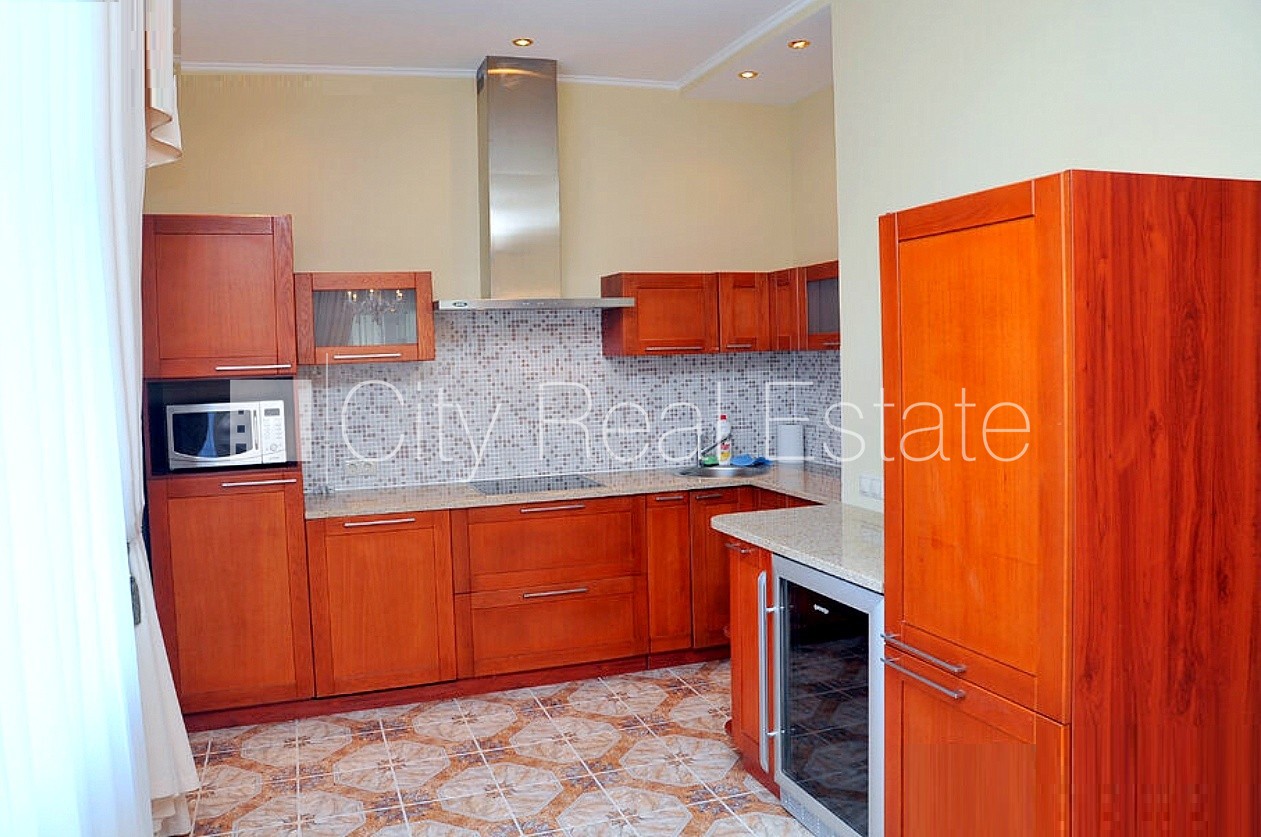 Sludinājumi. Zeme īpašumā, privātmāja, jaunceltne, labiekārtota apzaļumota teritorija 1200 m2, bruģēts Cena: 295000 EUR Foto #8