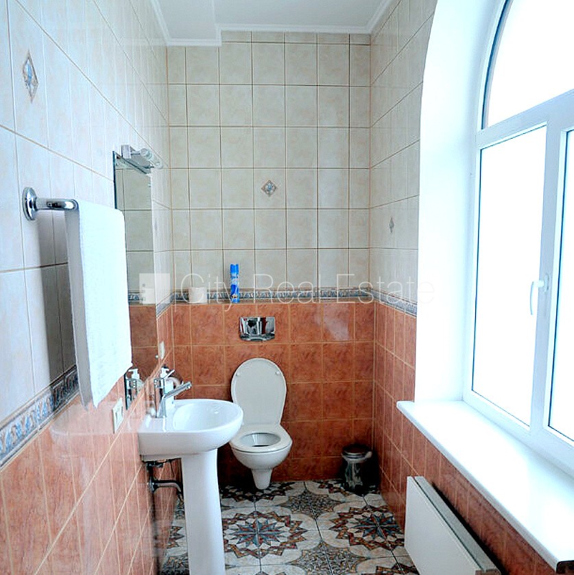 Sludinājumi. Zeme īpašumā, privātmāja, jaunceltne, labiekārtota apzaļumota teritorija 1200 m2, bruģēts Cena: 295000 EUR Foto #9