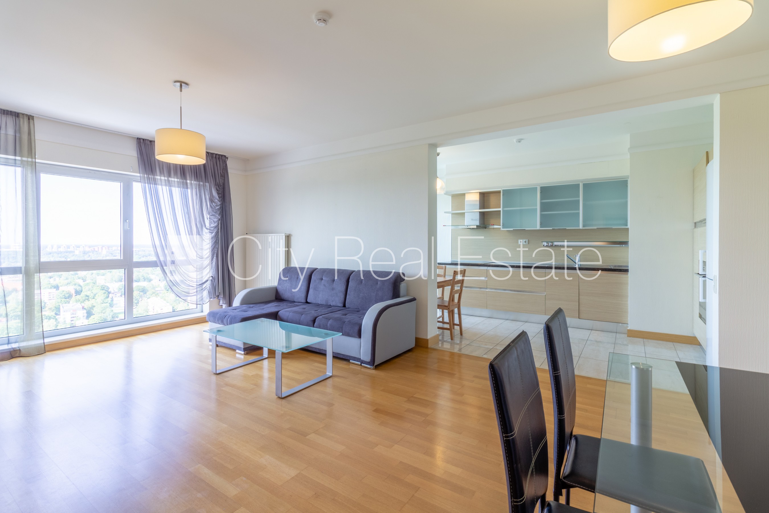 Sludinājumi. Projekts - Panorama Plaza, jaunceltne, iespēja nomāt pazemes autostāvvietu, pagalmā bērnu spēļu Cena: 850 EUR/mēn Foto #2