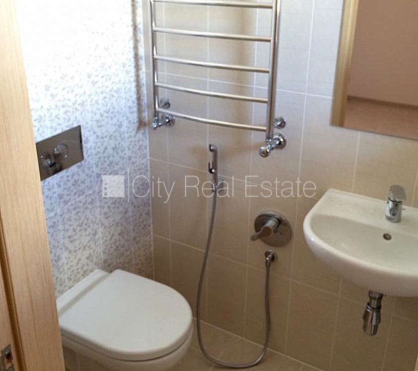 Sludinājumi. Projekts - Saliena, rindu māja, jaunceltne, fasāde ar dekoratīvo apmetumu, gāzbetona bloku sienas Cena: 360000 EUR Foto #9