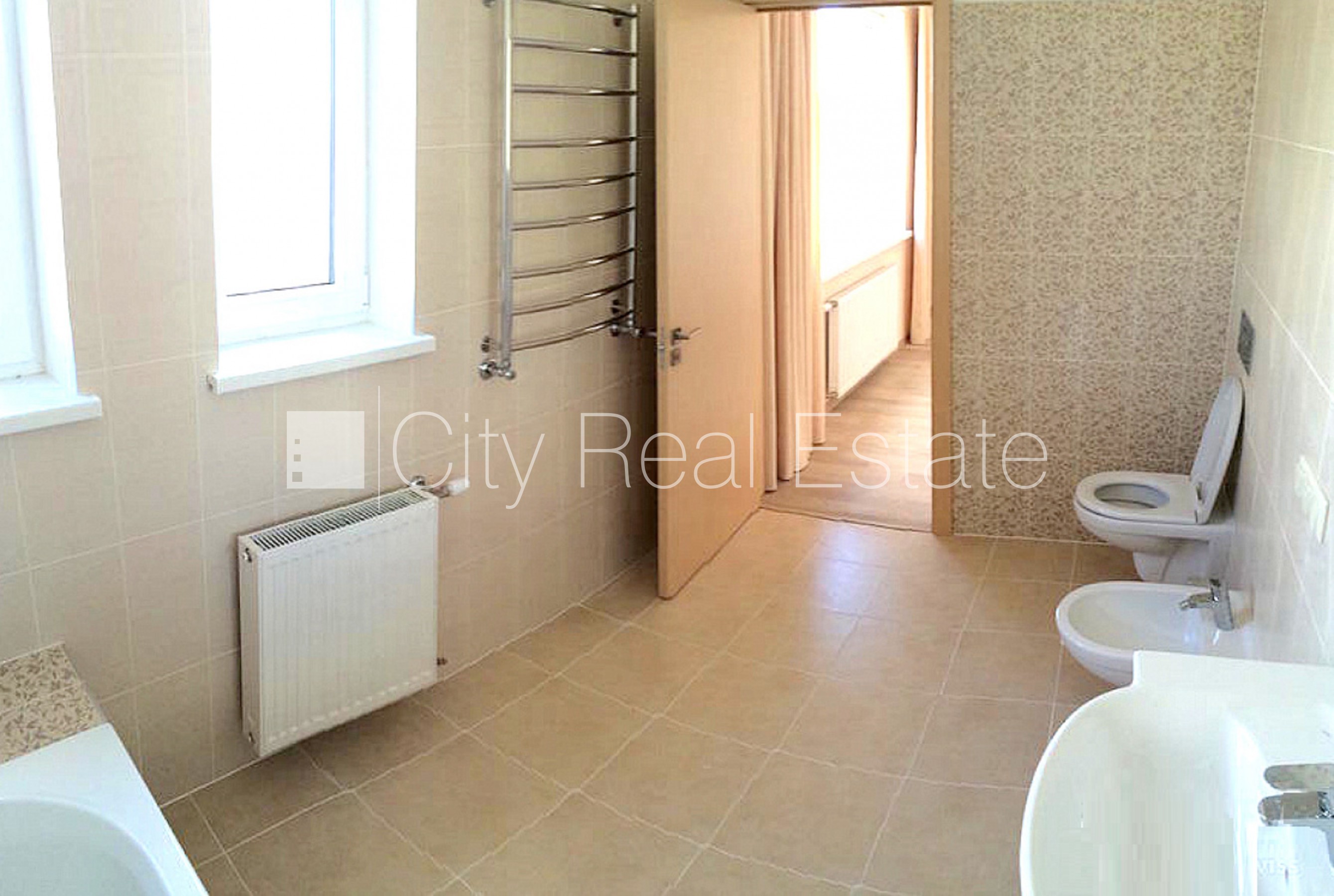 Sludinājumi. Projekts - Saliena, rindu māja, jaunceltne, fasāde ar dekoratīvo apmetumu, gāzbetona bloku sienas Cena: 360000 EUR Foto #22