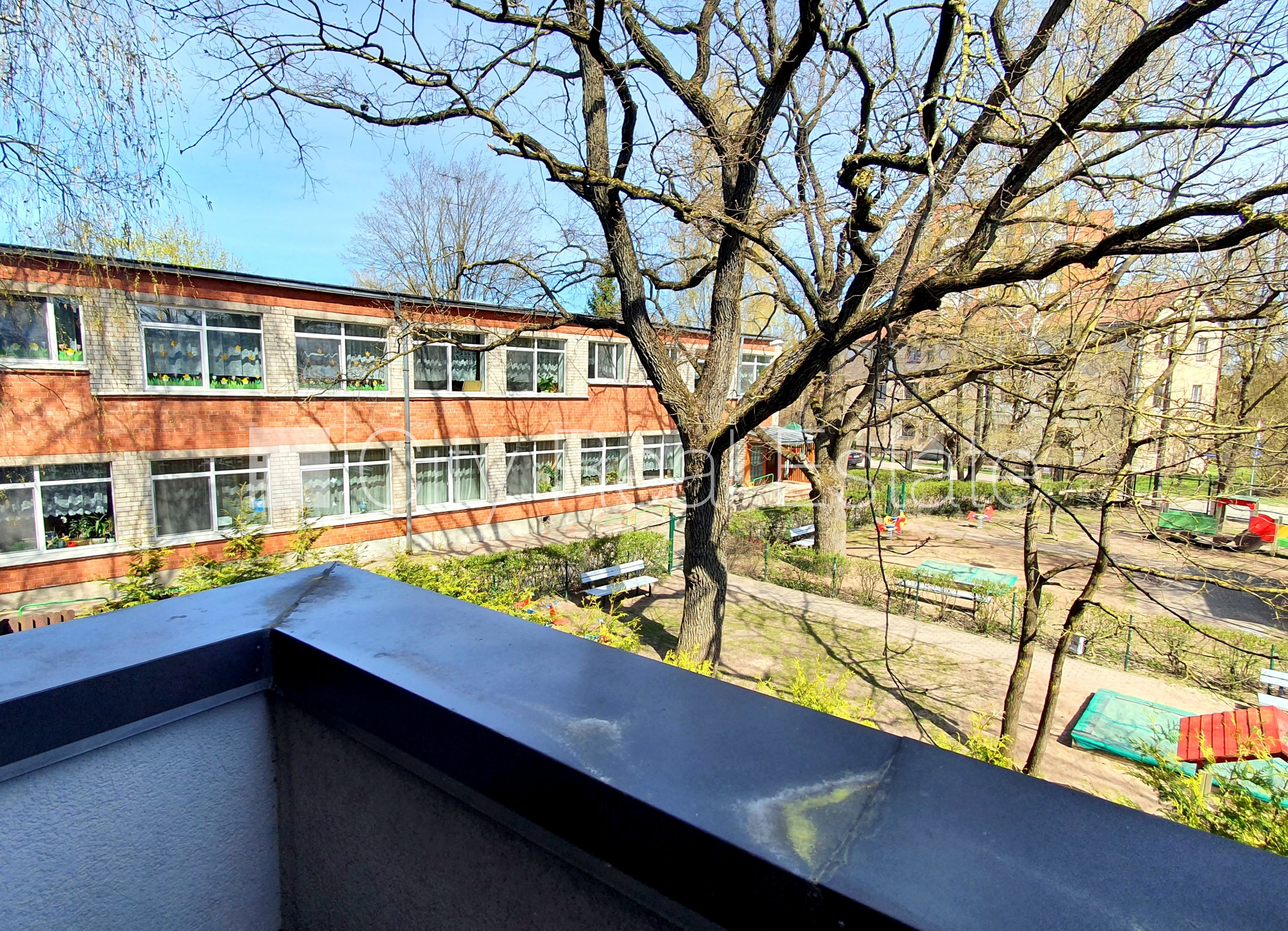 Объявление. Земля в собственности, рядный дом, новостройка, стены из керамзитных блоков, фасад с декоративной Цена: 280000 EUR Foto #16