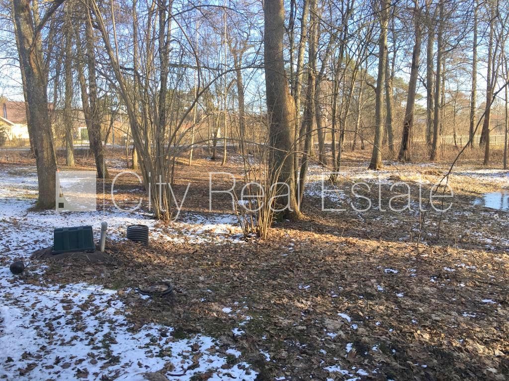 Sludinājumi. Iespējama mazstāvu apbūve, atļauts būvēt vienstāvu ēku, atļauts būvēt divu stāvu ēku, zeme Cena: 129000 EUR Foto #3