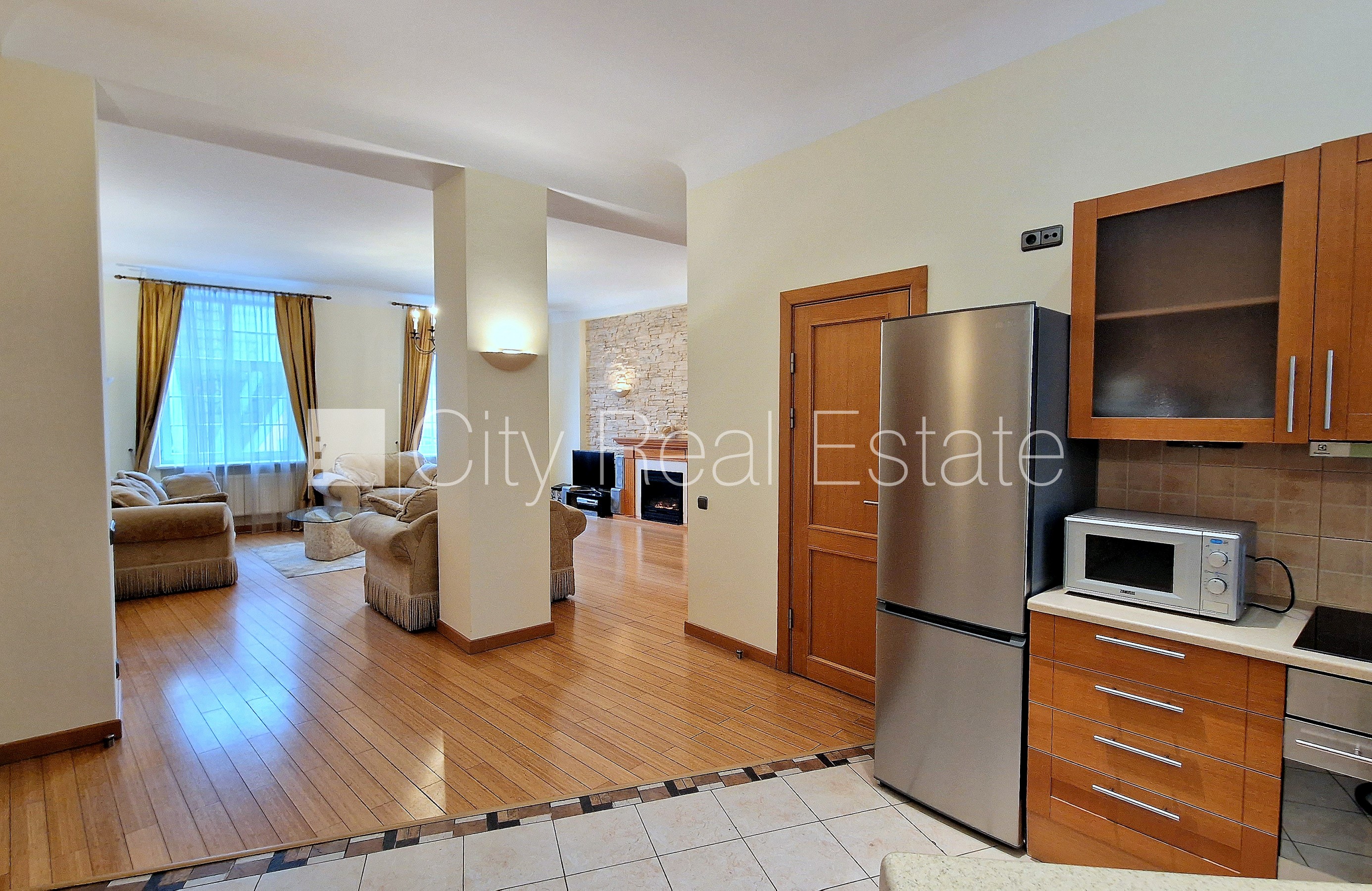 Sludinājumi. Fasādes māja, renovēta māja, viena kvadrātmetra apsaimniekošanas maksa mēnesī  0,39 EUR, Cena: 960 EUR/mēn Foto #11