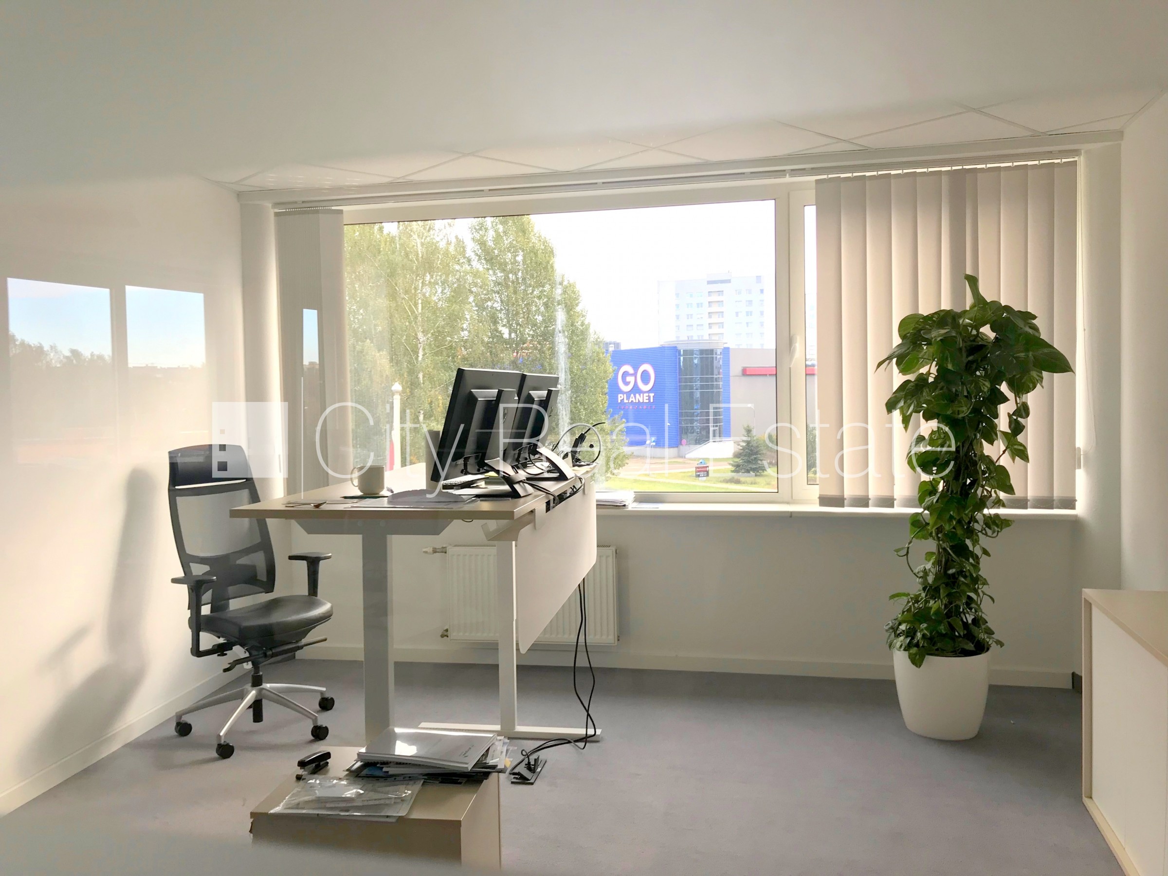 Sludinājumi. Jaunceltne, fasādes māja, viena kvadrātmetra apsaimniekošanas maksa mēnesī  2 EUR, labiekārtota Cena: 1305 EUR/mēn Foto #12