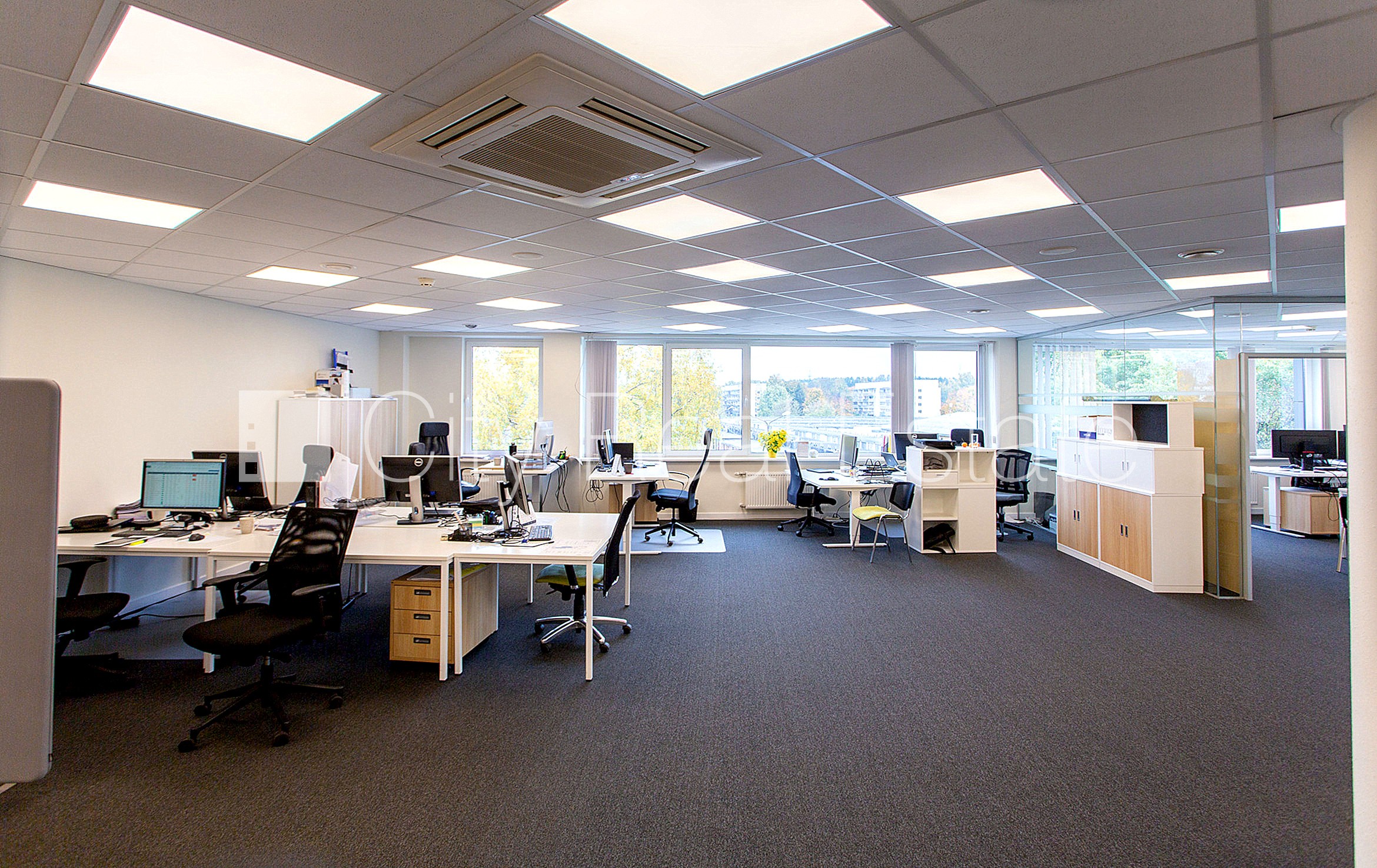 Sludinājumi. Jaunceltne, fasādes māja, viena kvadrātmetra apsaimniekošanas maksa mēnesī  2 EUR, labiekārtota Cena: 1305 EUR/mēn Foto #10