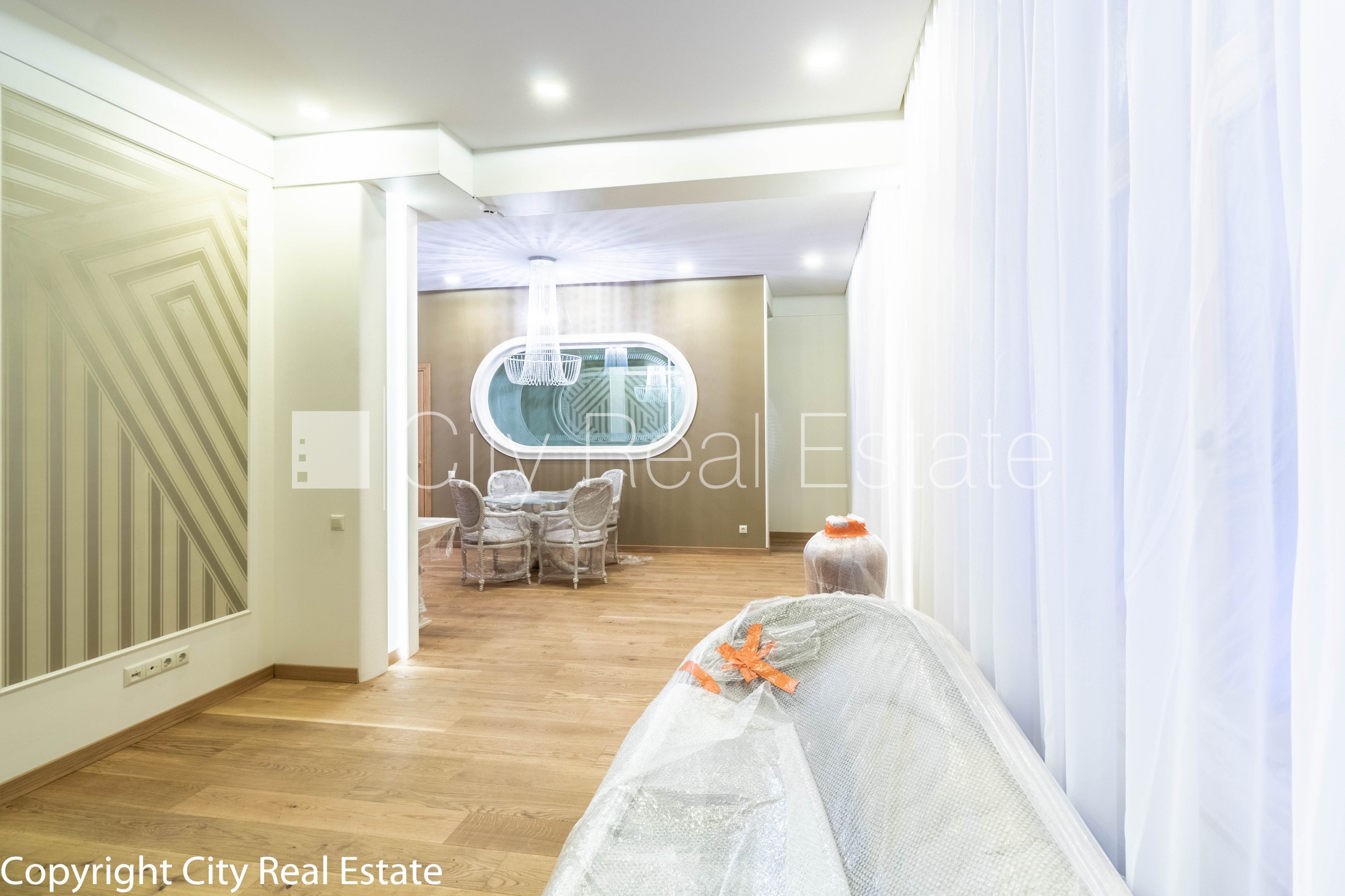 Sludinājumi. Jaunceltne, pagalma ēka, slēgts pagalms, līdz tuvākajai autostāvvietai 70 m, ieeja no pagalma, Cena: 1800 EUR/mēn Foto #5