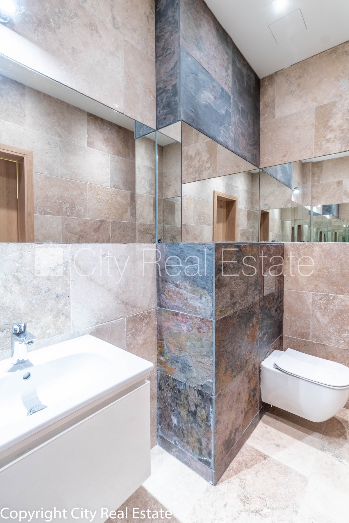 Sludinājumi. Jaunceltne, pagalma ēka, slēgts pagalms, līdz tuvākajai autostāvvietai 70 m, ieeja no pagalma, Cena: 1800 EUR/mēn Foto #6