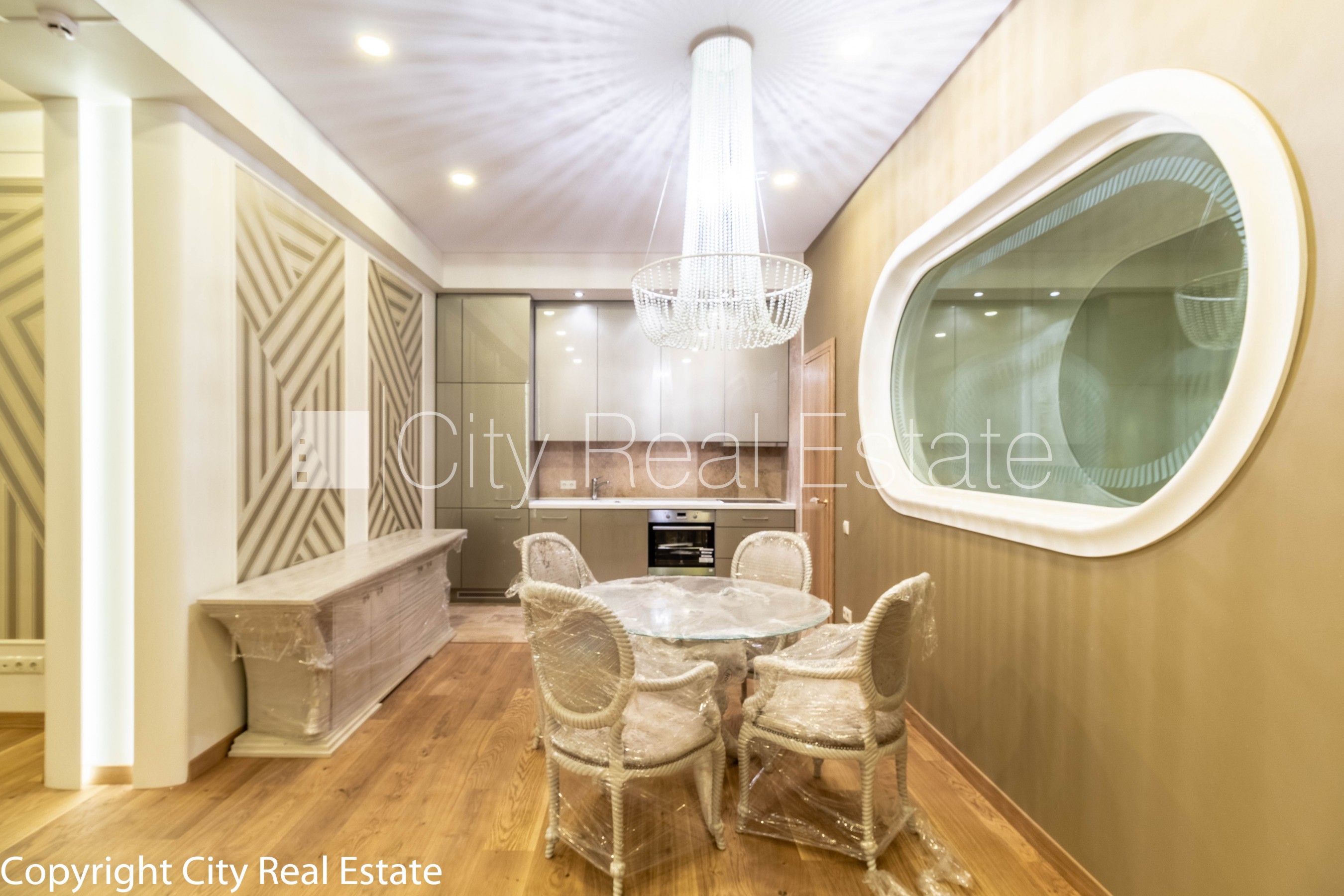 Sludinājumi. Jaunceltne, pagalma ēka, slēgts pagalms, līdz tuvākajai autostāvvietai 70 m, ieeja no pagalma, Cena: 1800 EUR/mēn Foto #4