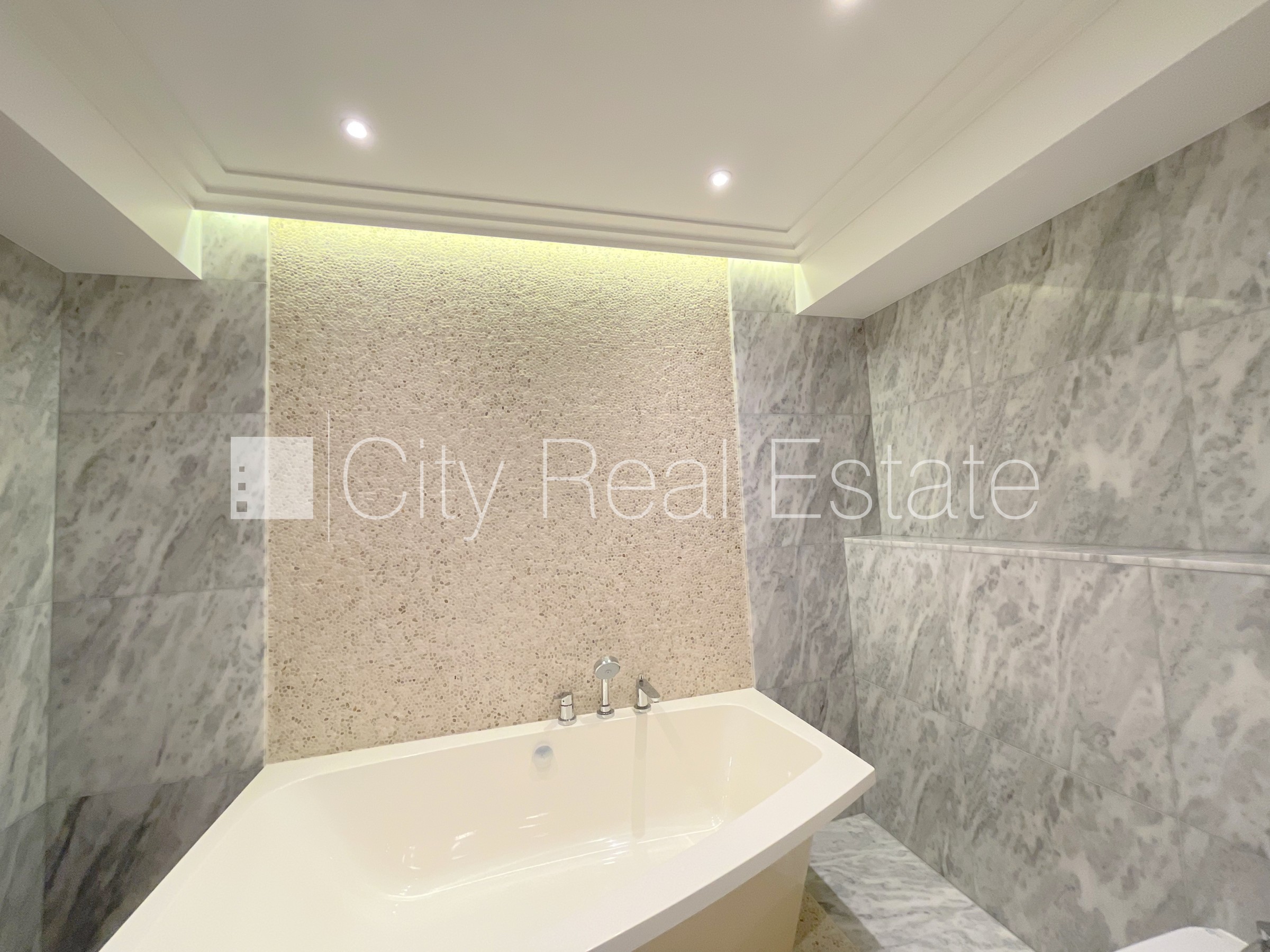 Sludinājumi. Jaunceltne, pagalma ēka, energo efektīva māja, ieeja no pagalma, puspagrabs, ir lifts, logi vērsti Cena: 380660 EUR Foto #15