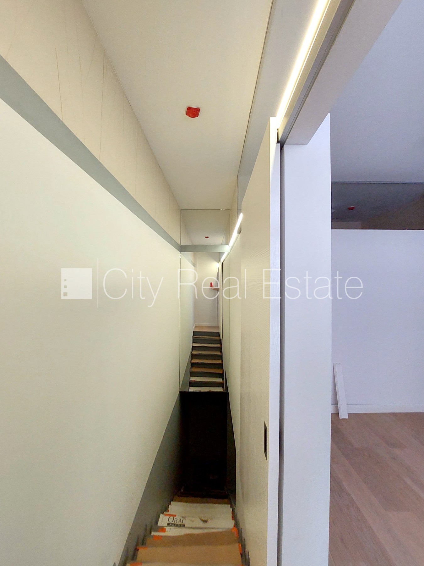 Sludinājumi. Jaunceltne, pagalma ēka, energo efektīva māja, ieeja no pagalma, puspagrabs, ir lifts, logi vērsti Cena: 380660 EUR Foto #9