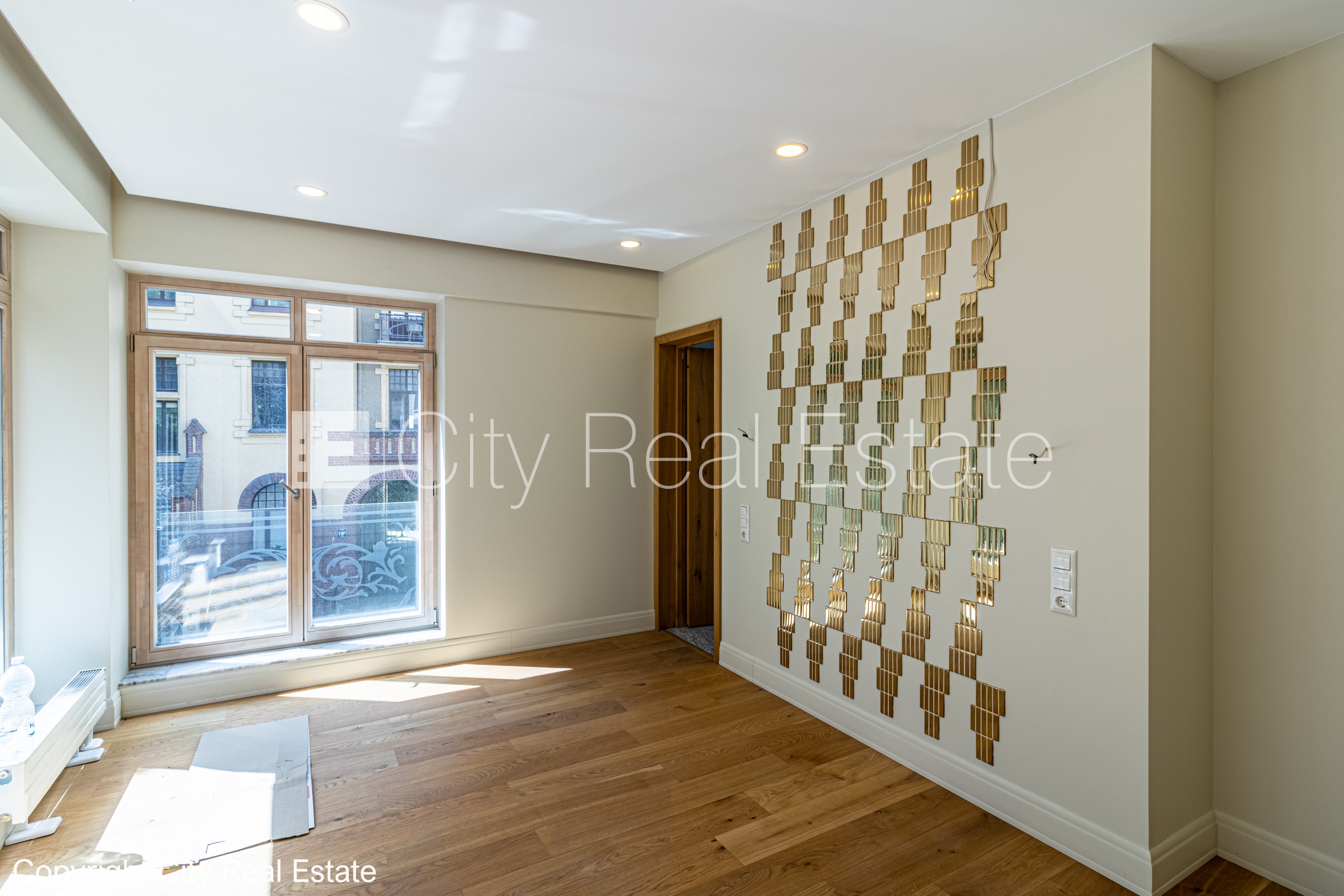 Sludinājumi. Jaunceltne, fasādes māja, energo efektīva māja, ieeja no pagalma, lodžija, plašs skats no loga, Cena: 1300 EUR/mēn Foto #4