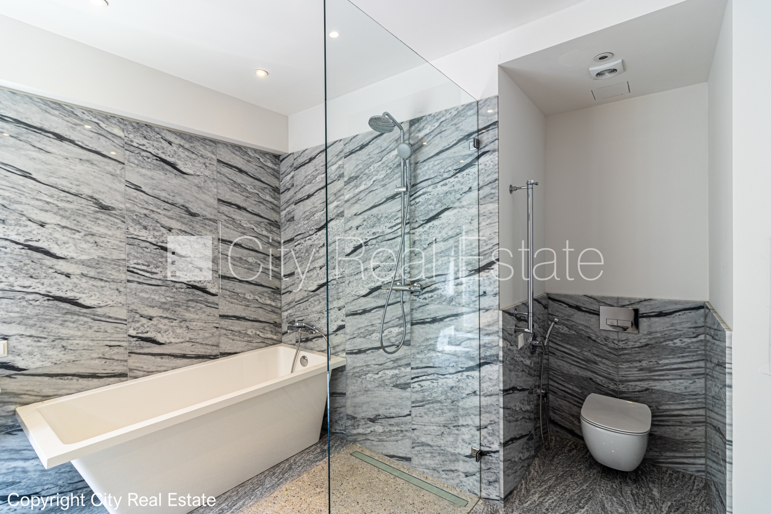 Sludinājumi. Jaunceltne, fasādes māja, energo efektīva māja, ieeja no pagalma, lodžija, plašs skats no loga, Cena: 1300 EUR/mēn Foto #5