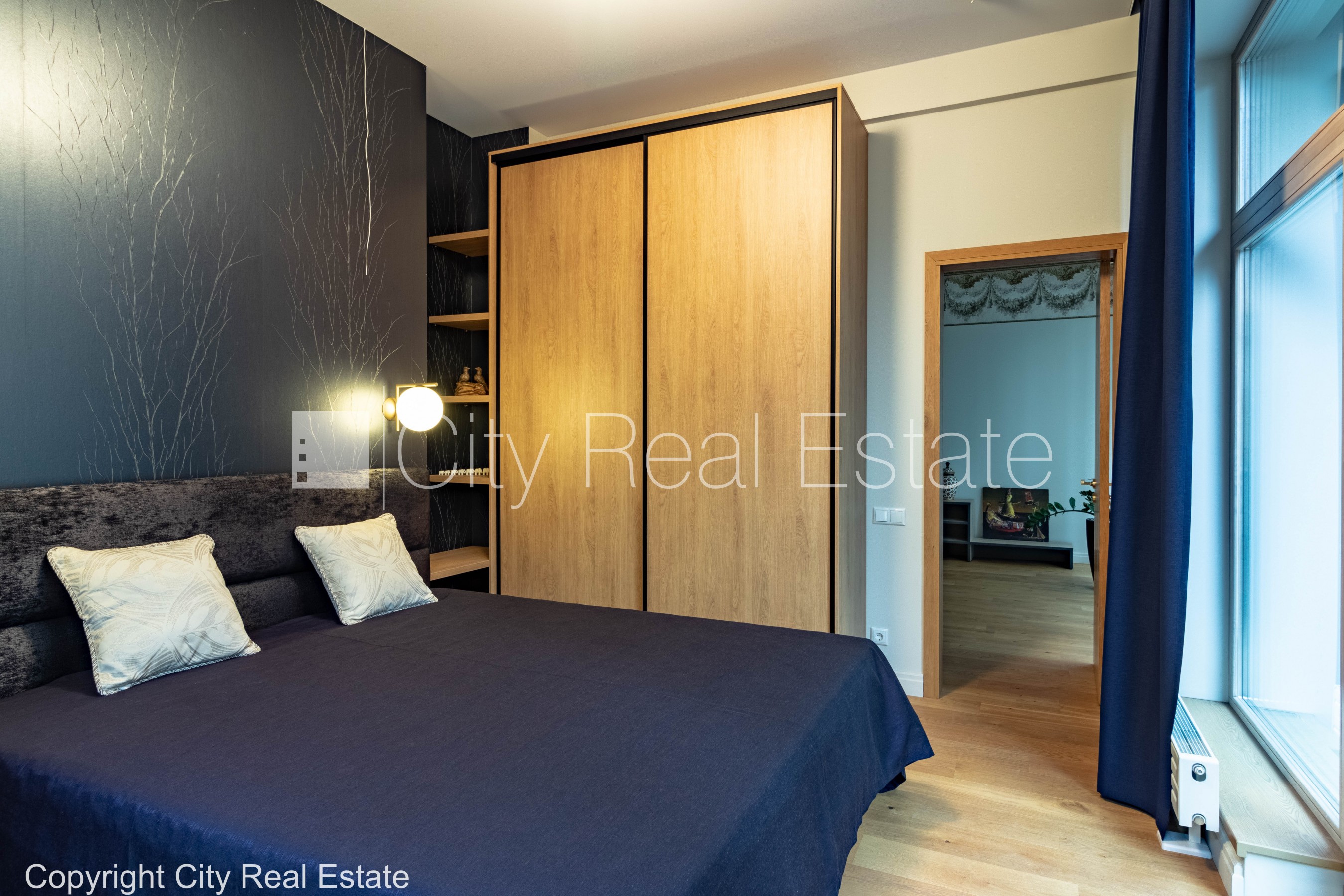 Sludinājumi. Jaunceltne, pagalma ēka, slēgts pagalms, ir lifts, divi balkoni, logi vērsti uz pagalma pusi, viena Cena: 1350 EUR/mēn Foto #6