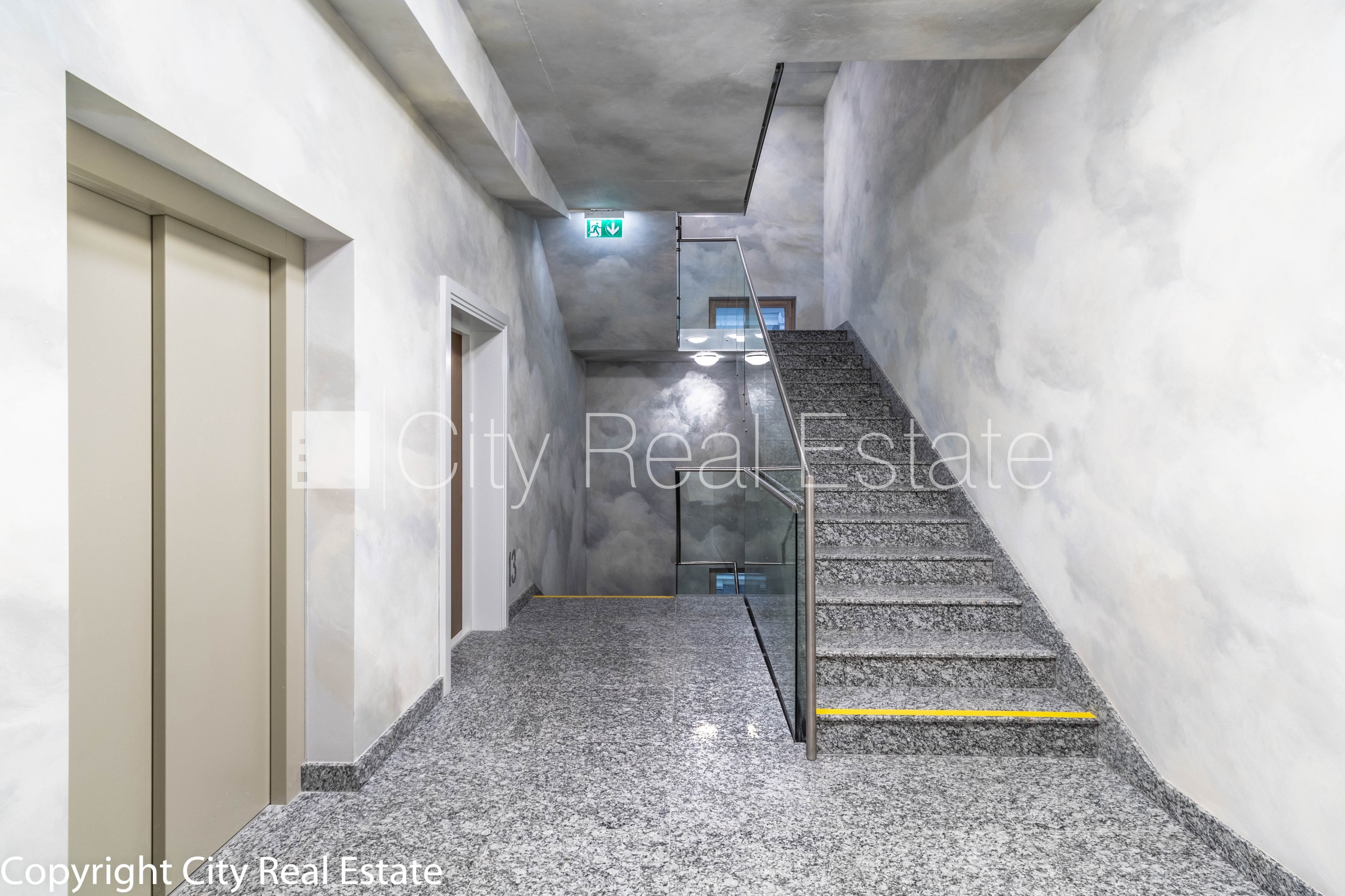 Sludinājumi. Jaunceltne, fasādes māja, slēgts pagalms, ieeja no pagalma, ir lifts, balkons 1,8 m2, terase 32,30 Cena: 1750 EUR/mēn Foto #12