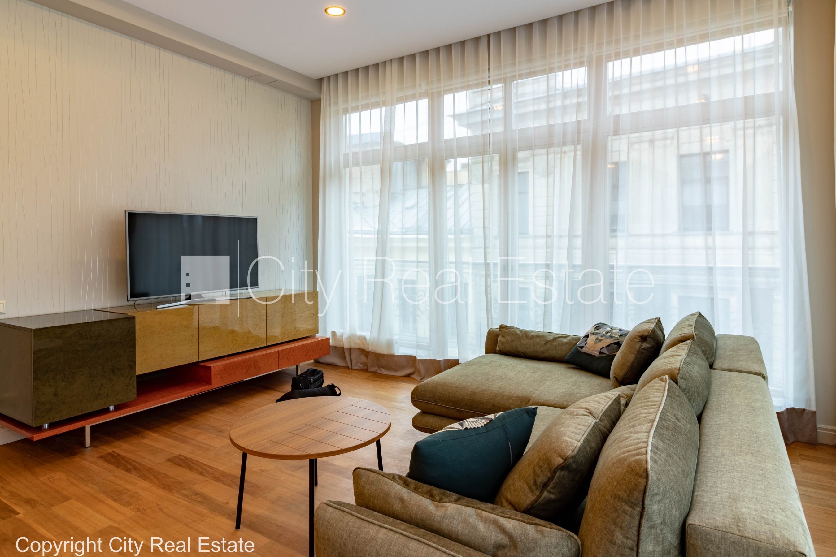 Sludinājumi. Jaunceltne, fasādes māja, slēgts pagalms, ieeja no pagalma, ir lifts, balkons 1,8 m2, terase 32,30 Cena: 1750 EUR/mēn Foto #5